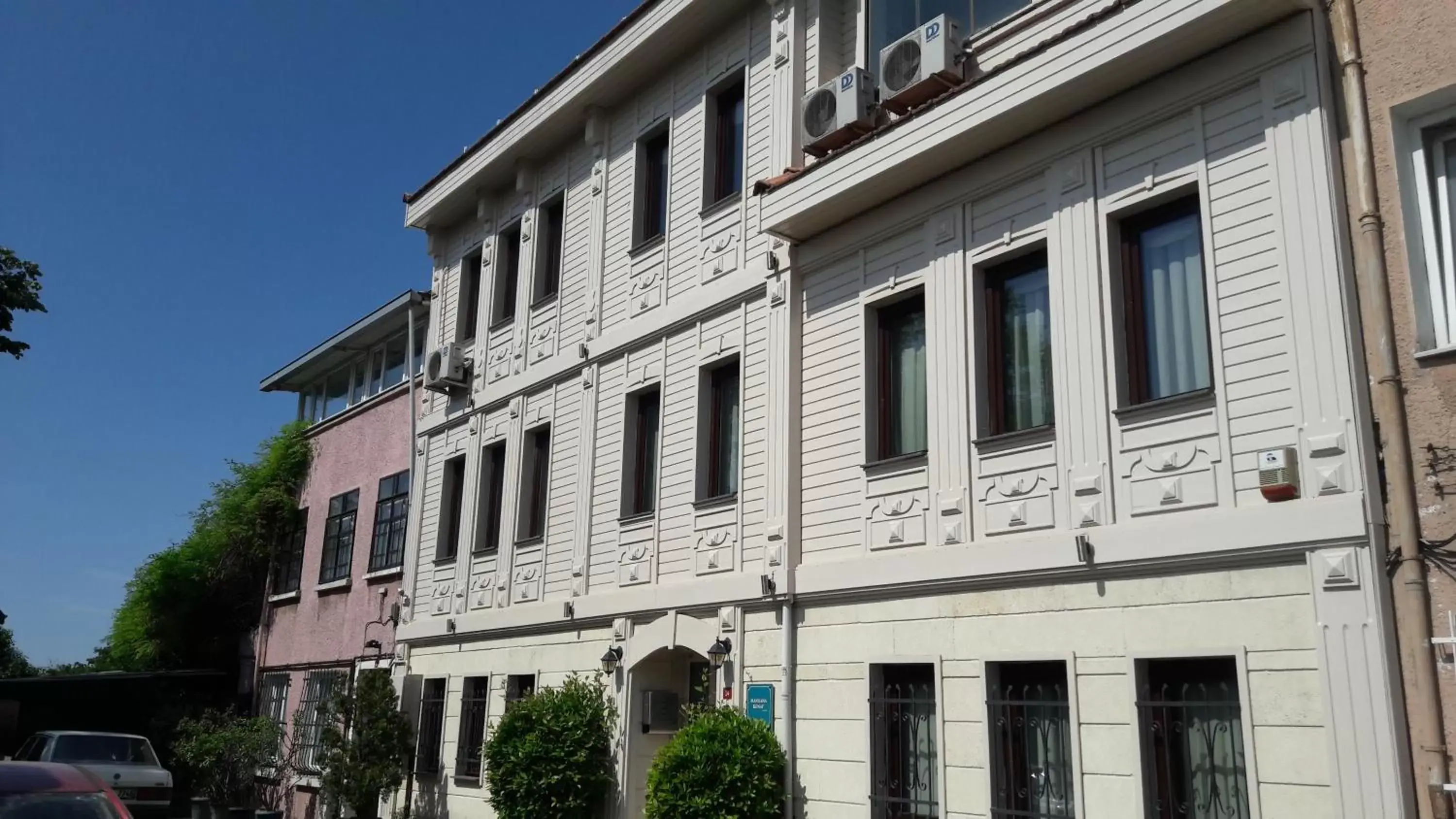 Facade/entrance in Mangana Konak Hotel Facade/entrance in Mangana Konak Hotel