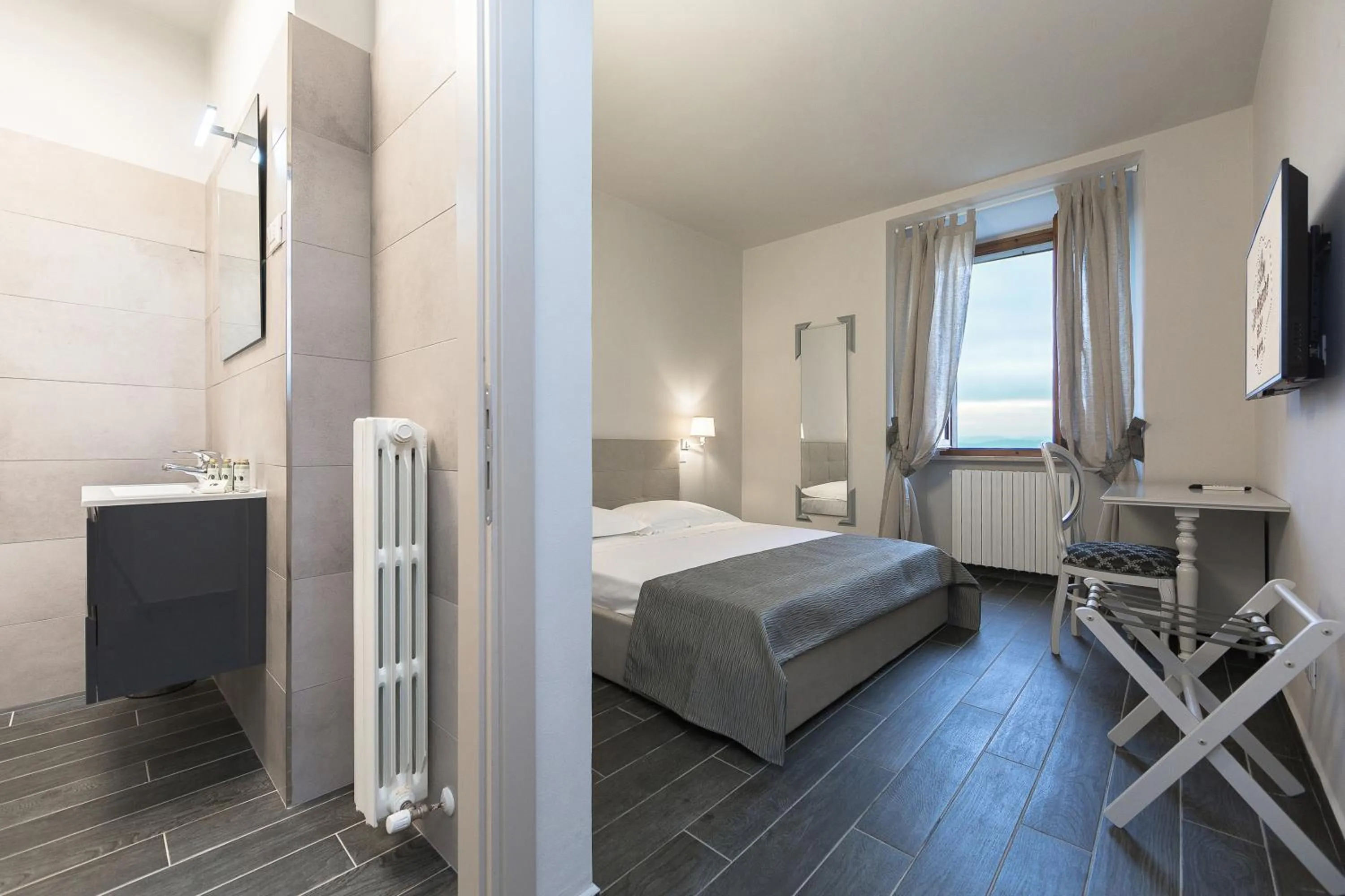 Other, Bed in Hotel Le Macine