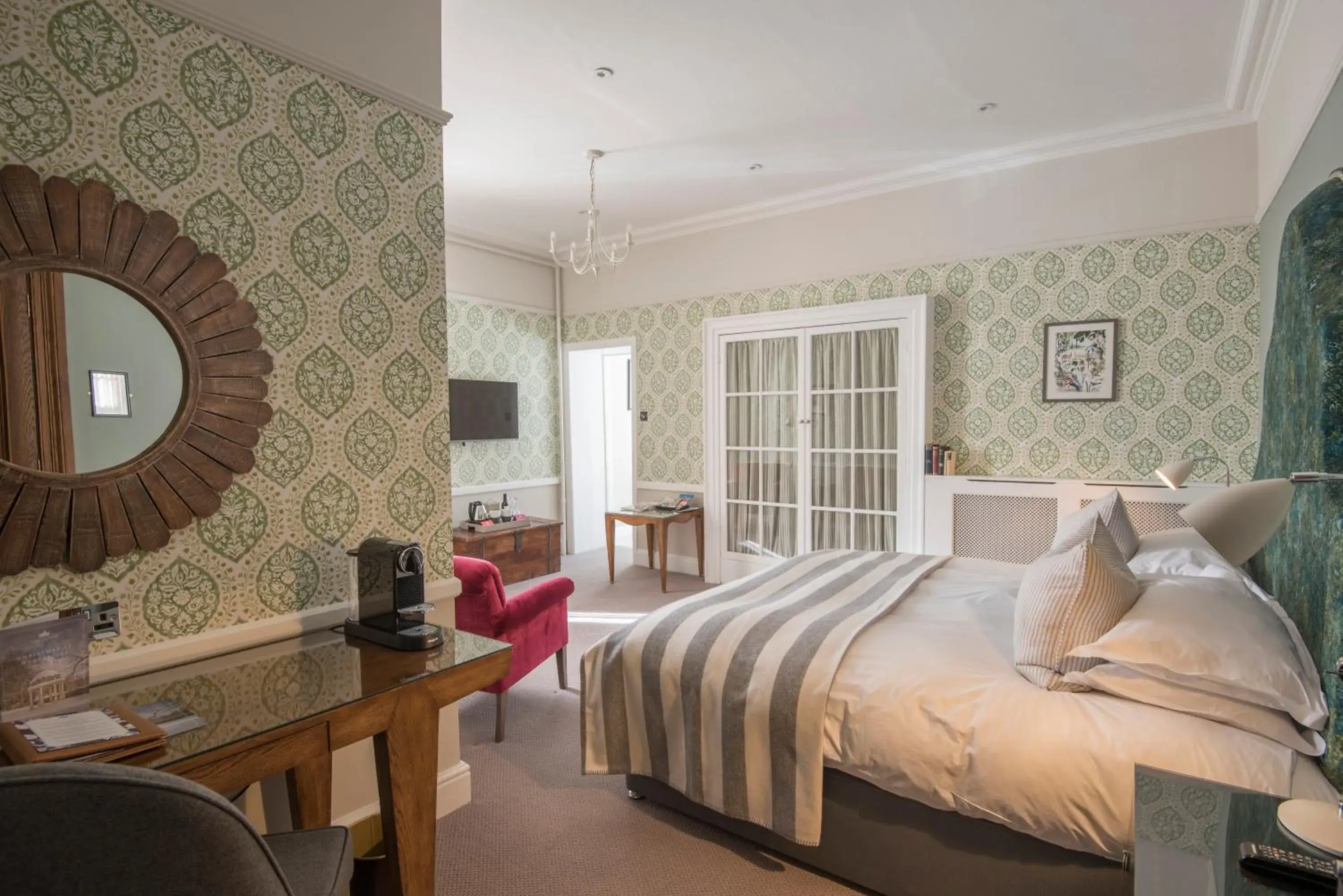 Bed in Wentbridge House Hotel