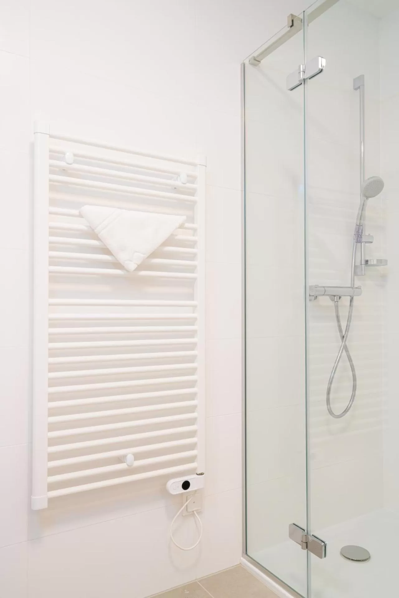 Bathroom in Vienna Residence, Marina Tower - Danube