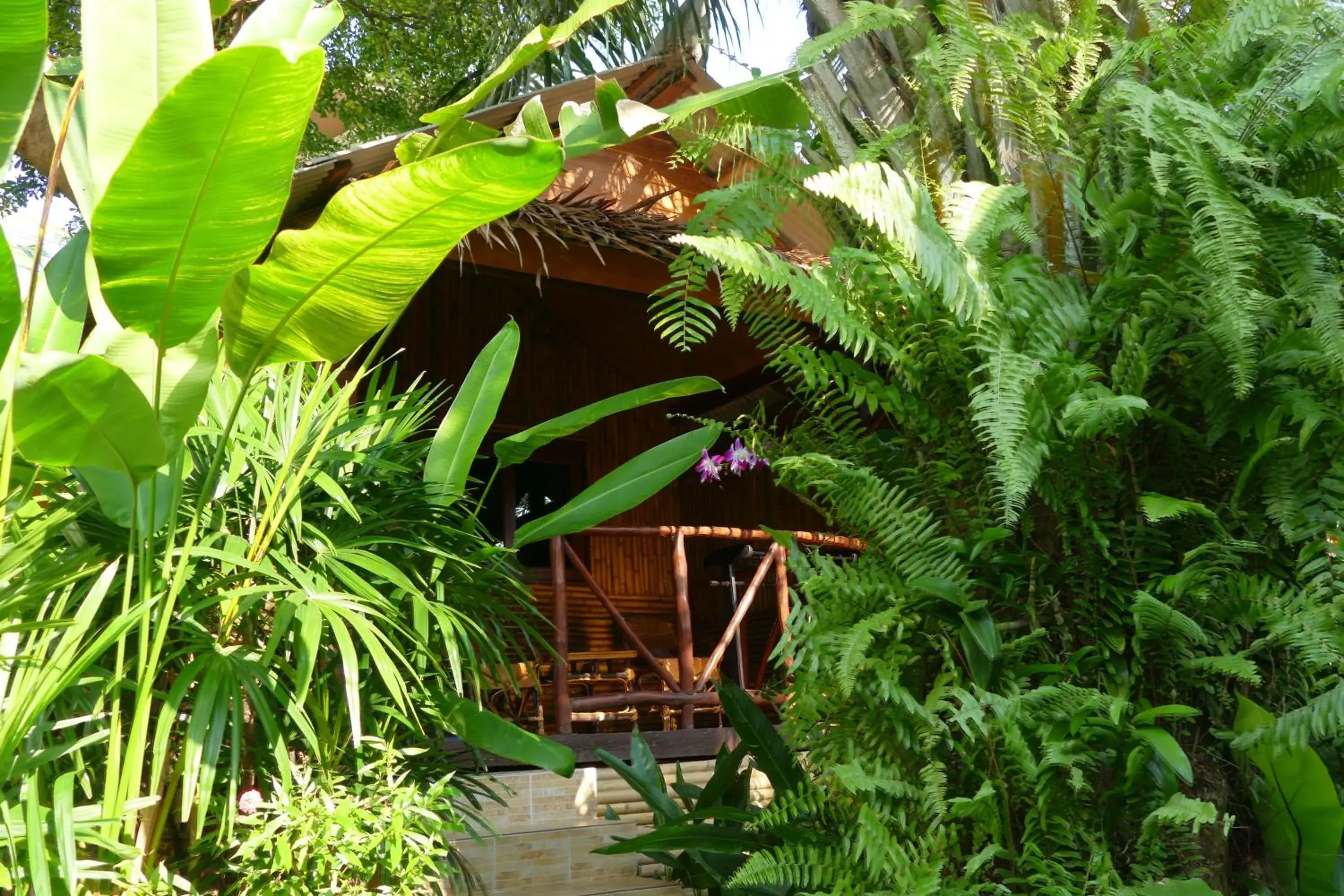 Cottage with Garden View in Baan Sukreep Resort