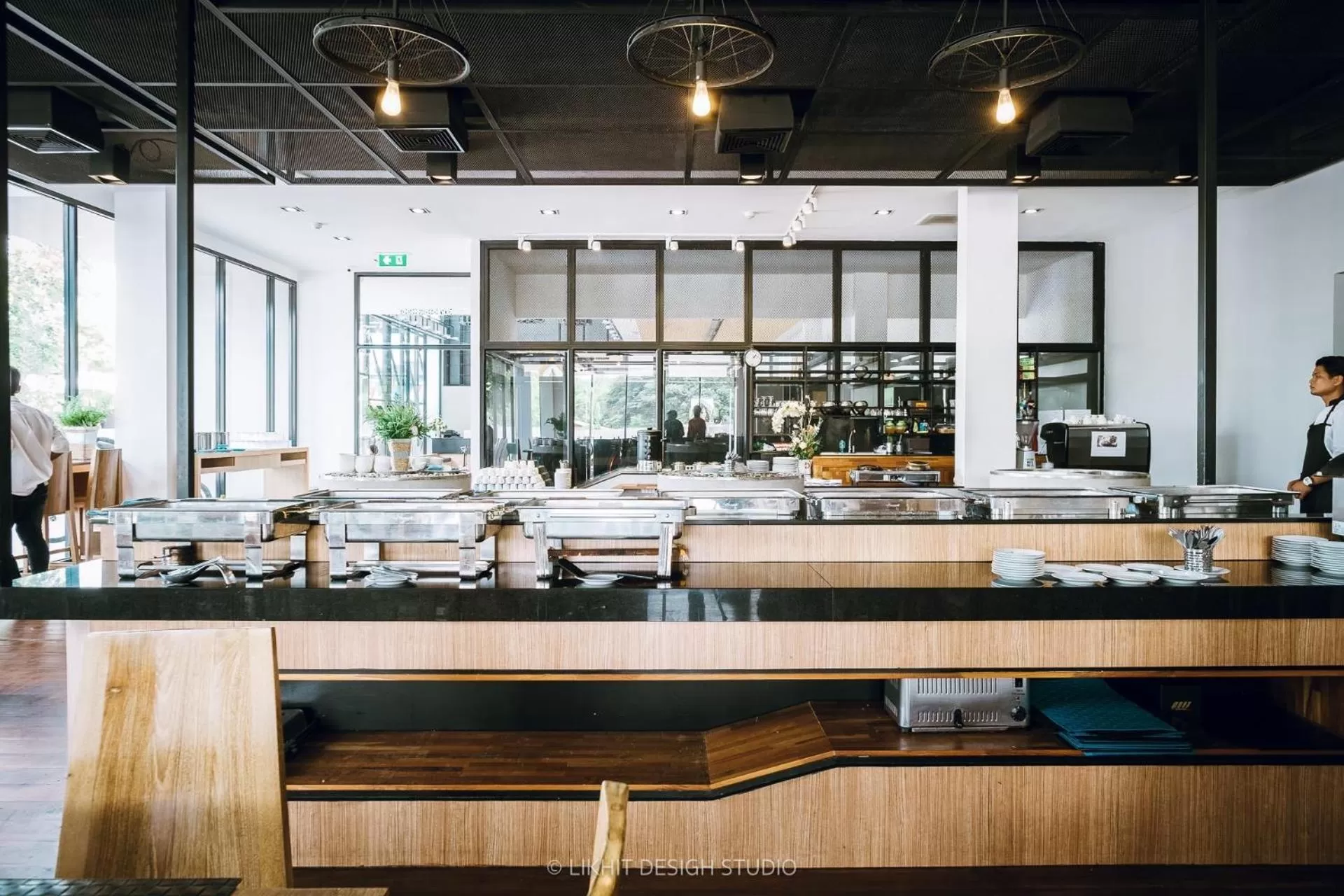 Restaurant/places to eat in The VELO'S Hotel and Pumptrack