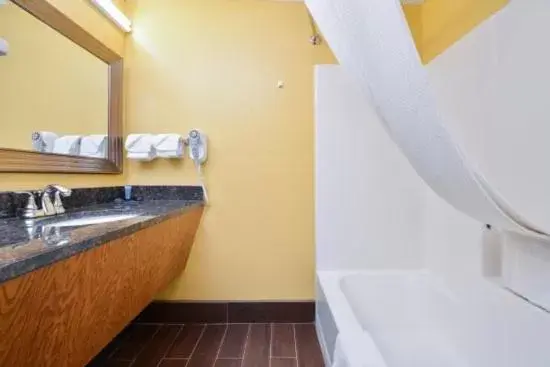 Bathroom in Super 8 by Wyndham Lake of the Ozarks