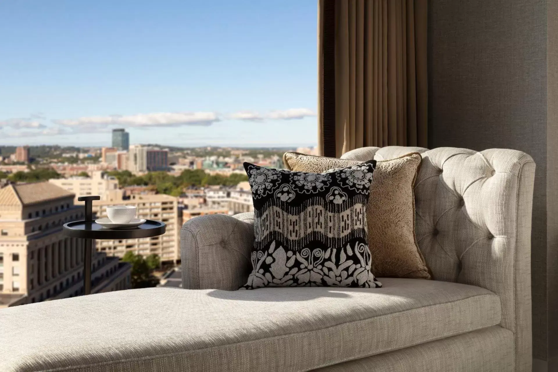 City view, Seating Area in Four Seasons Hotel One Dalton Street, Boston