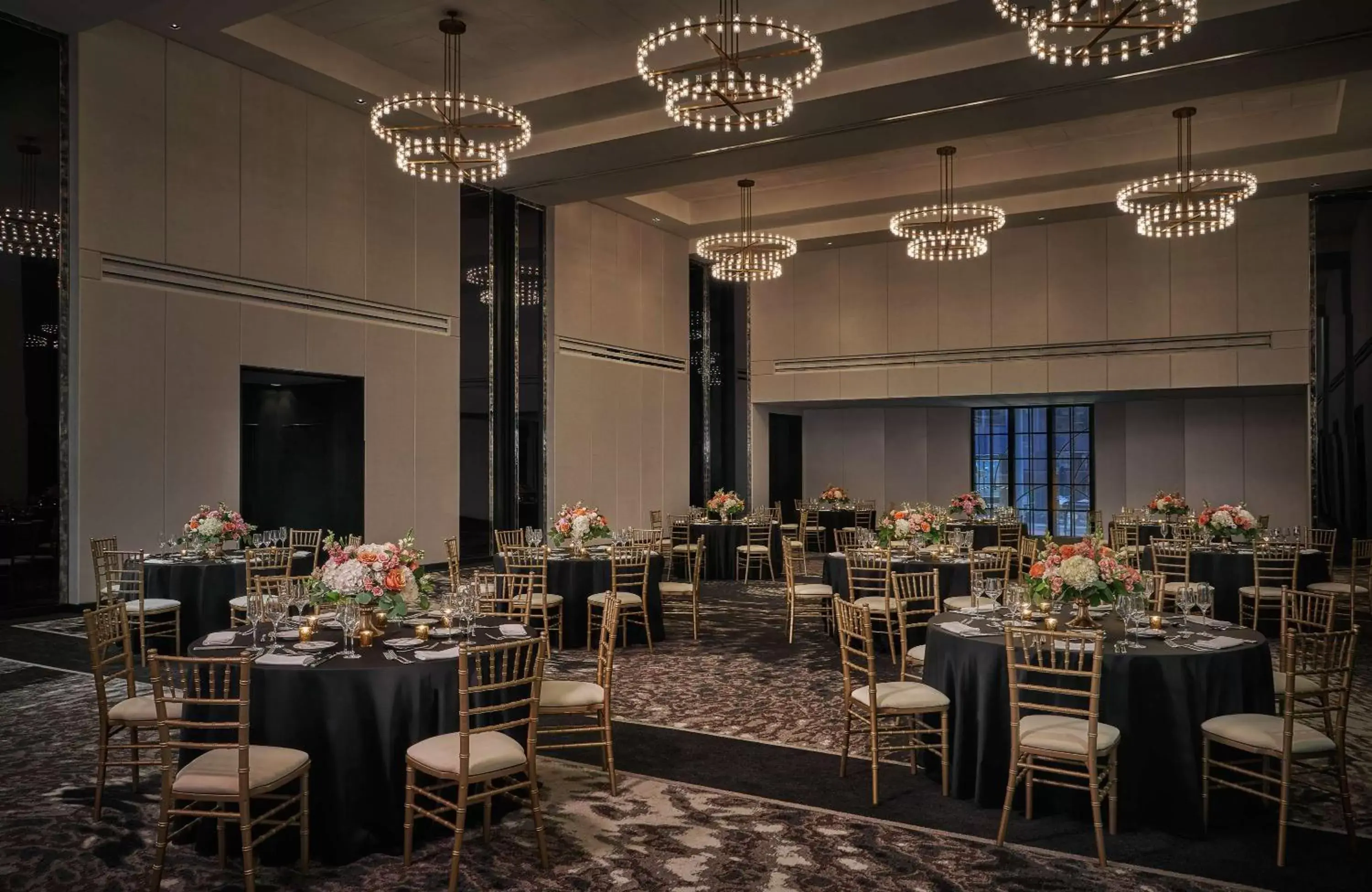 Banquet/Function facilities, Restaurant/Places to Eat in Pendry Chicago