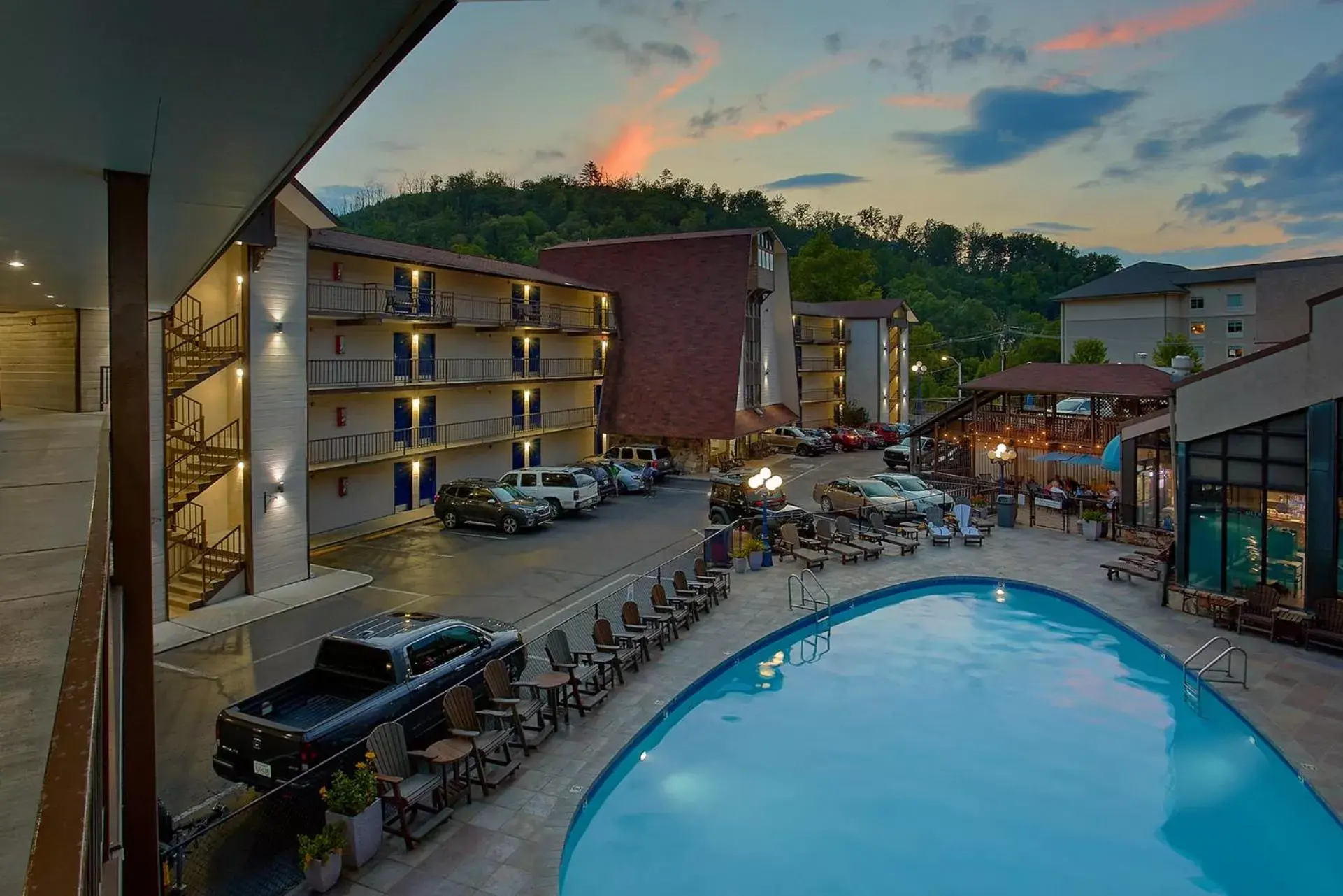 Property building, Pool View in Sidney James Mountain Lodge