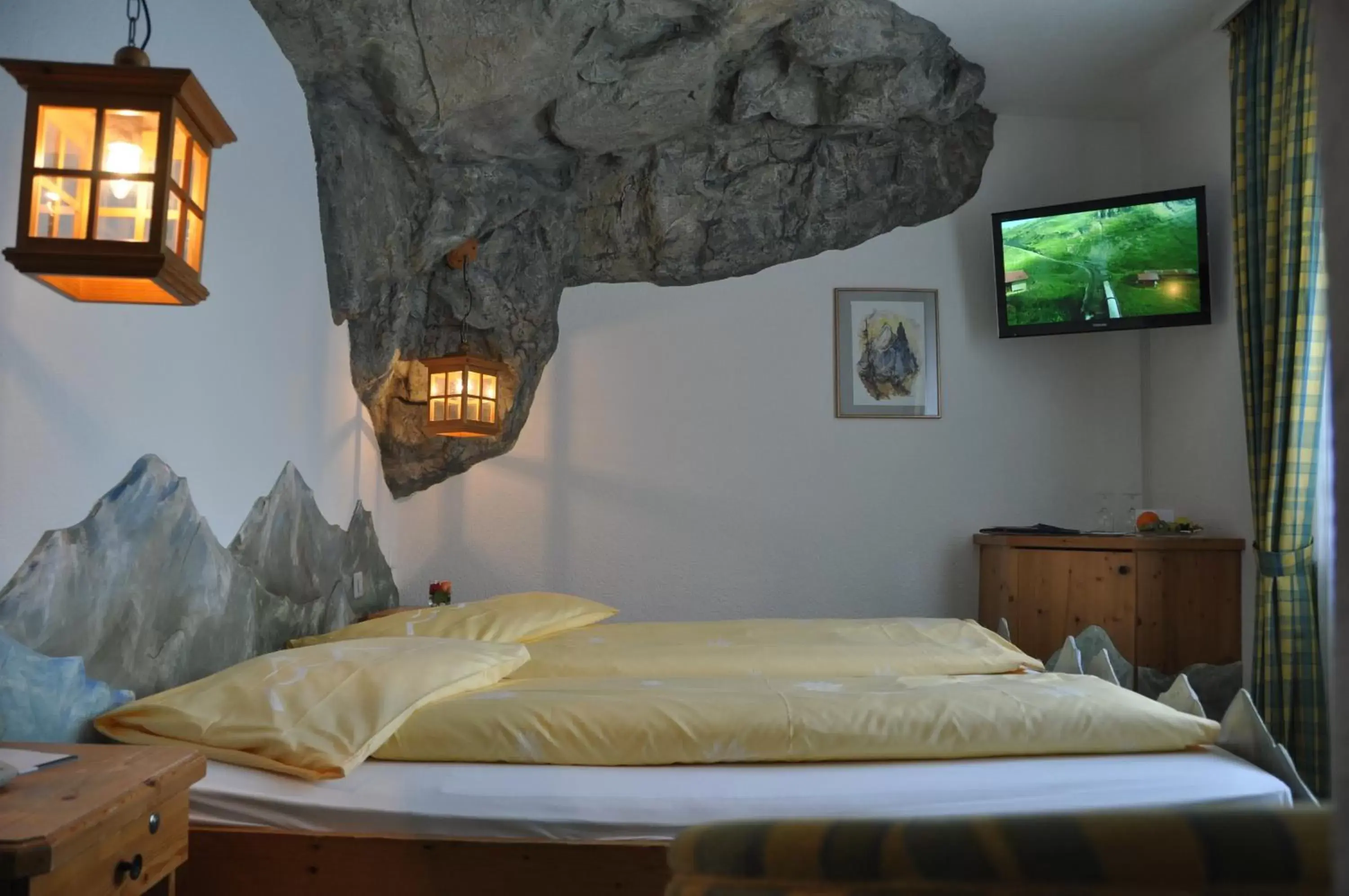 Bed in Hotel Central Wolter - Grindelwald