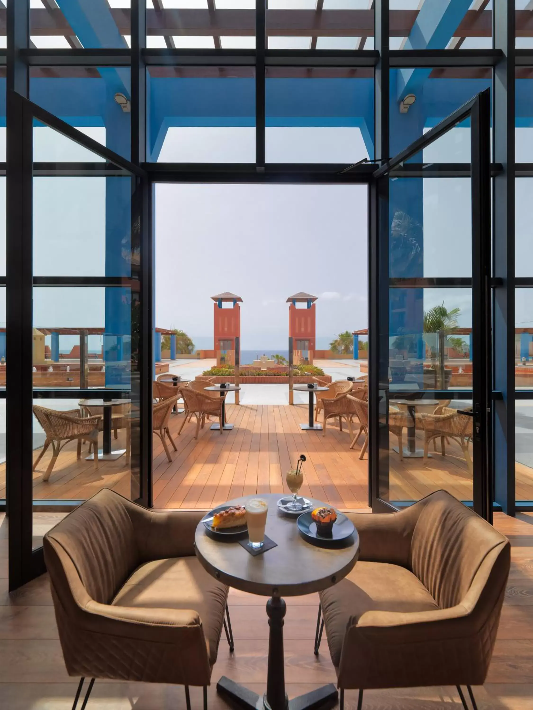 Lounge or bar in H10 Tindaya Lounge or bar in H10 Tindaya