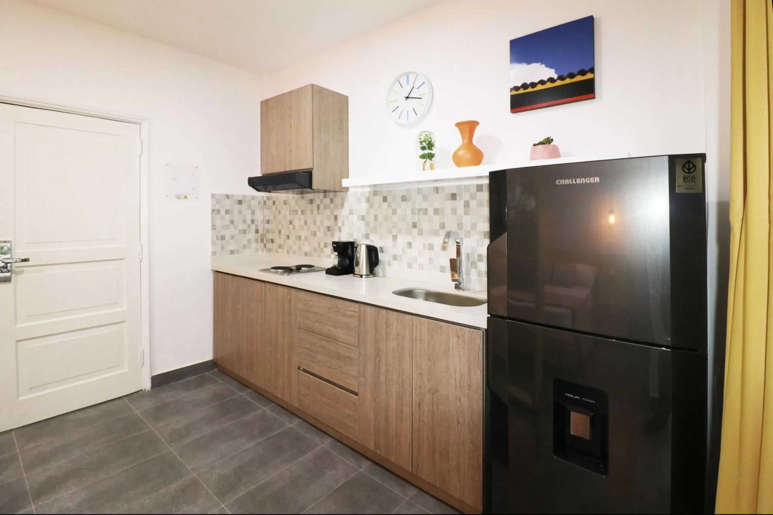 Kitchen/Kitchenette in 554 Apartments