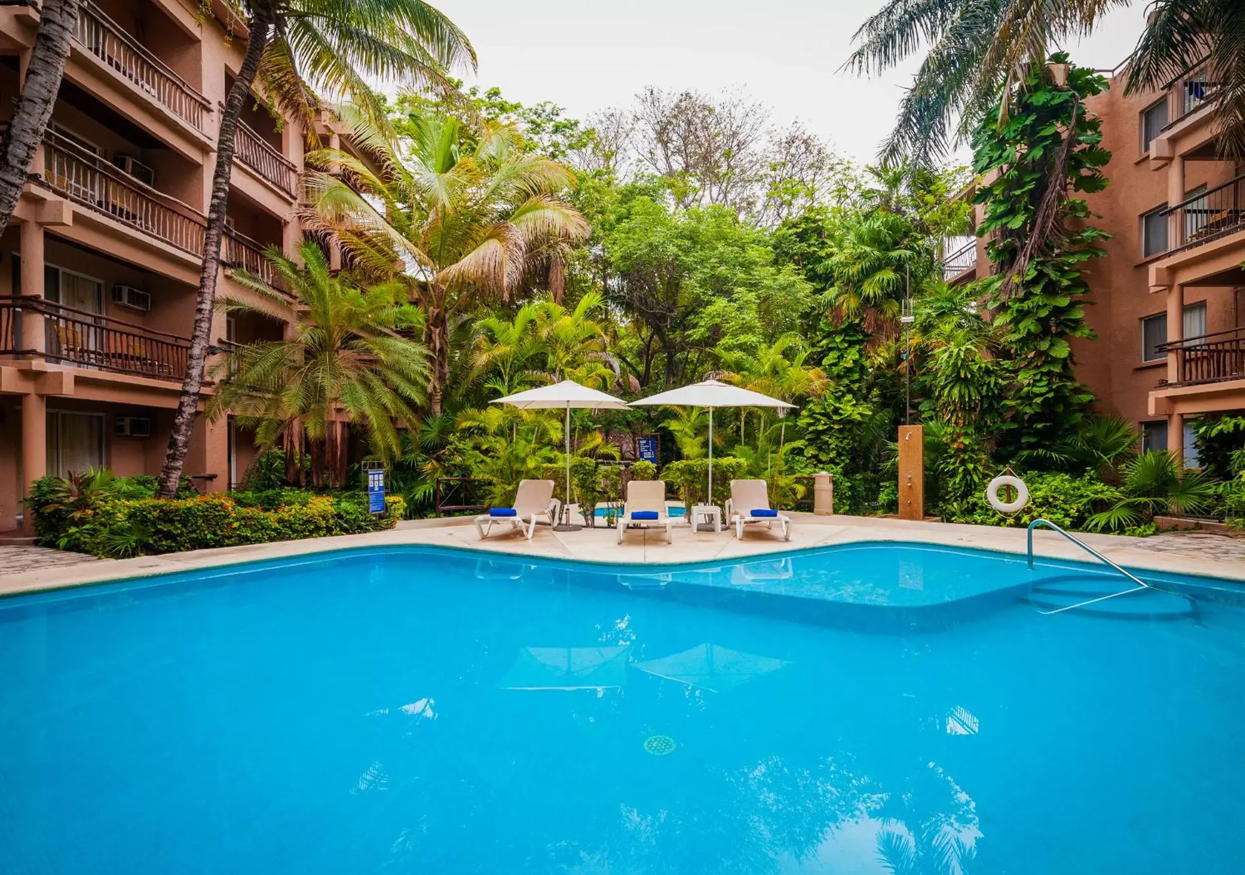 Swimming Pool in Tukan Hotel Playa del Carmen