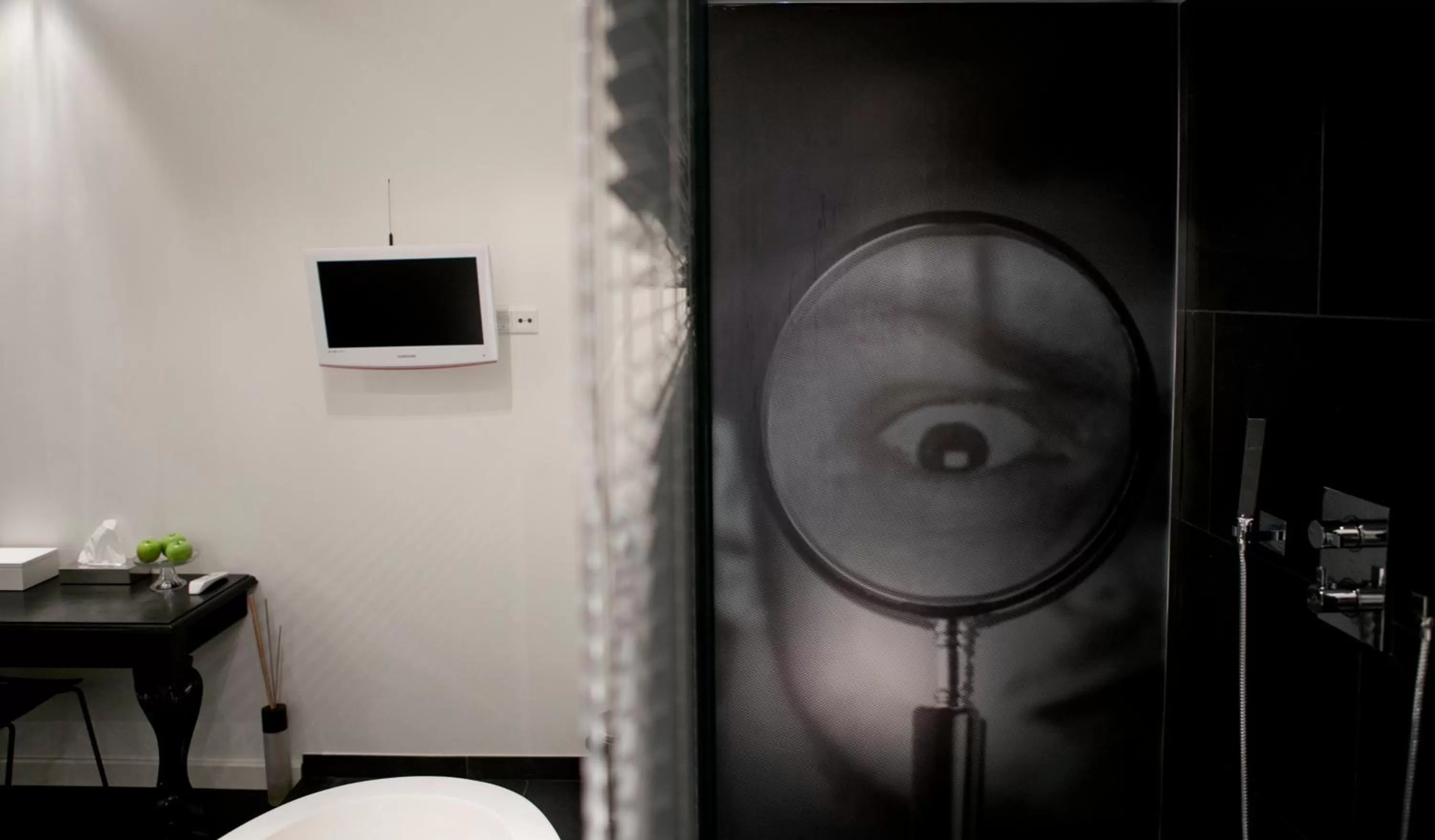 TV and multimedia, Bathroom in Manna