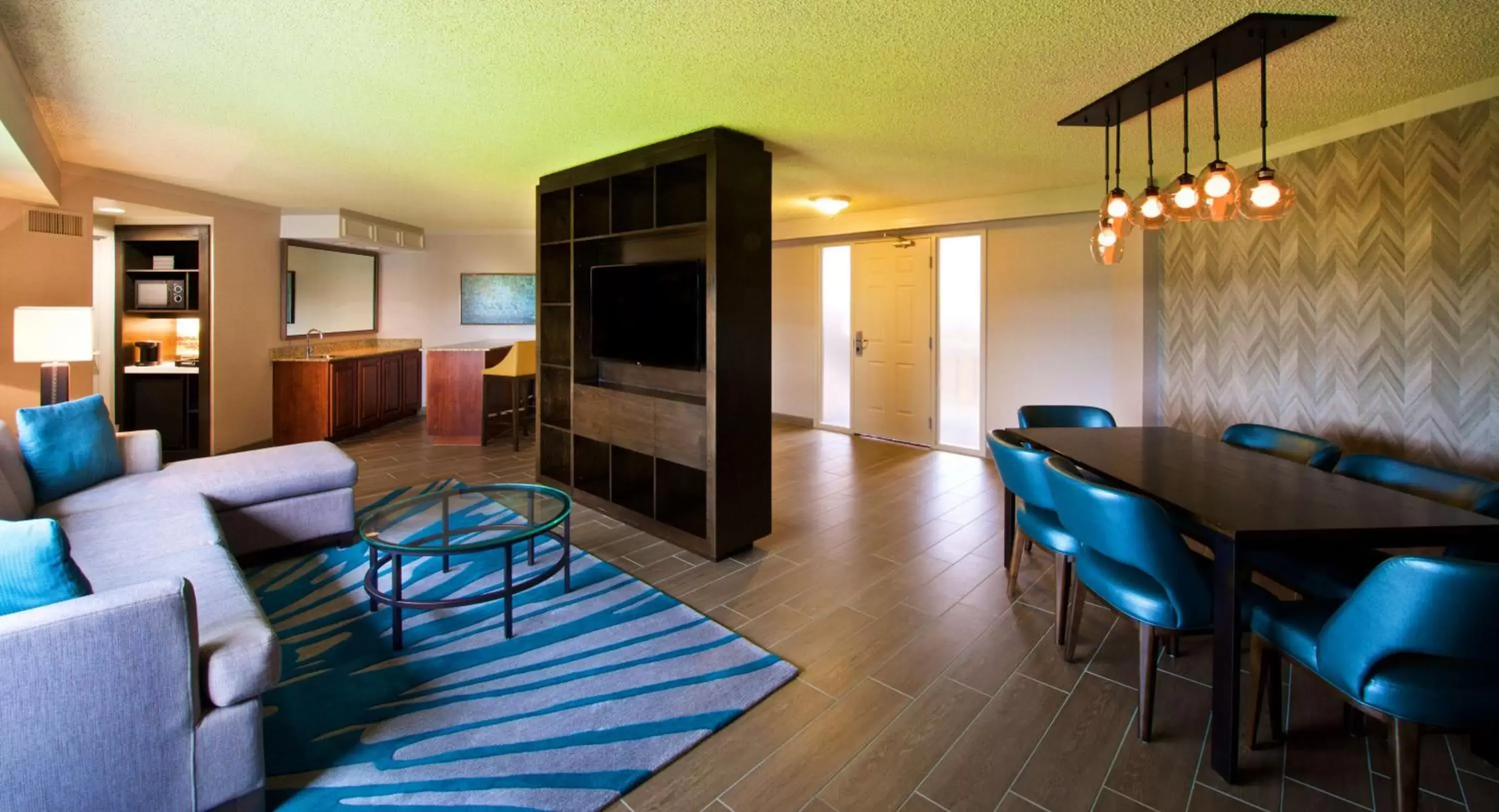 Bed in Embassy Suites by Hilton Portland Washington Square