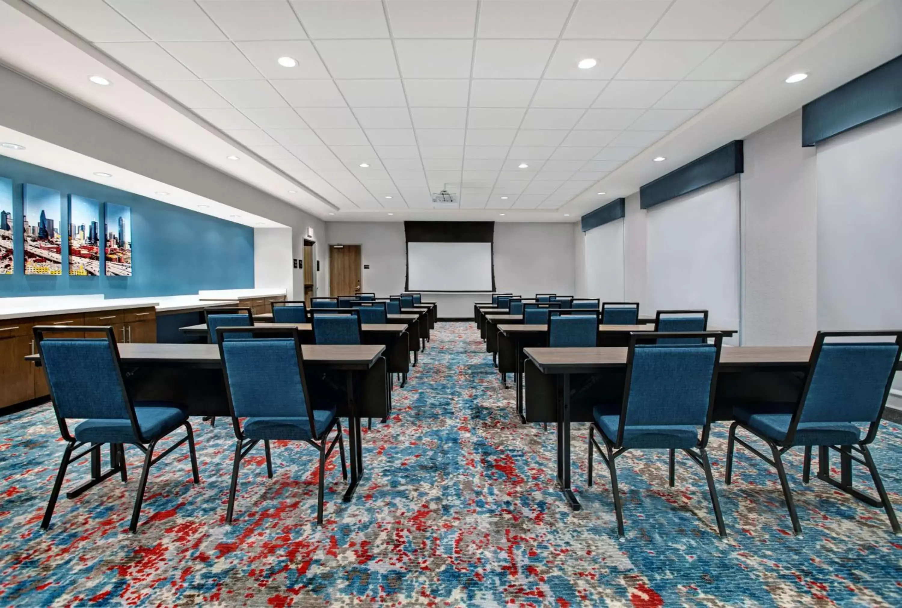 Meeting/conference room in Hampton Inn & Suites Farmers Branch Dallas, Tx