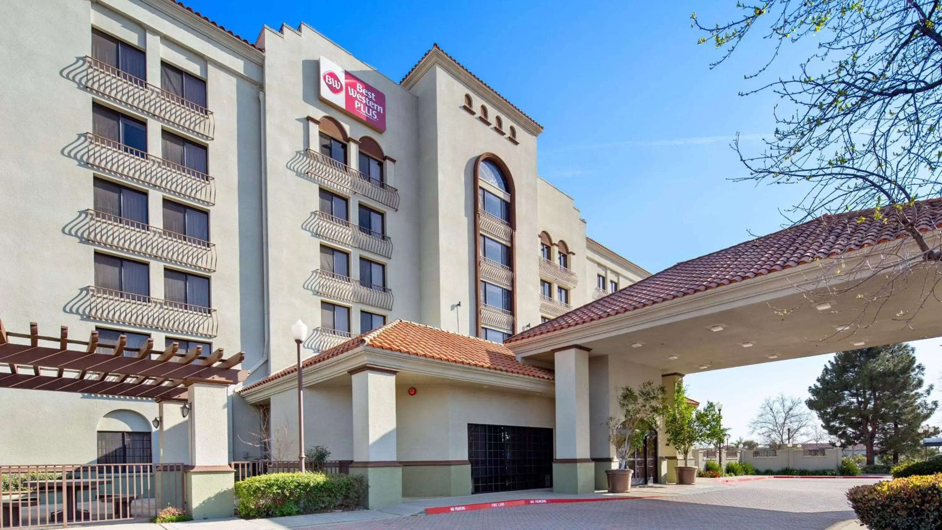 Property Building in Best Western Plus Heritage Inn Ontario Rancho Cucamonga