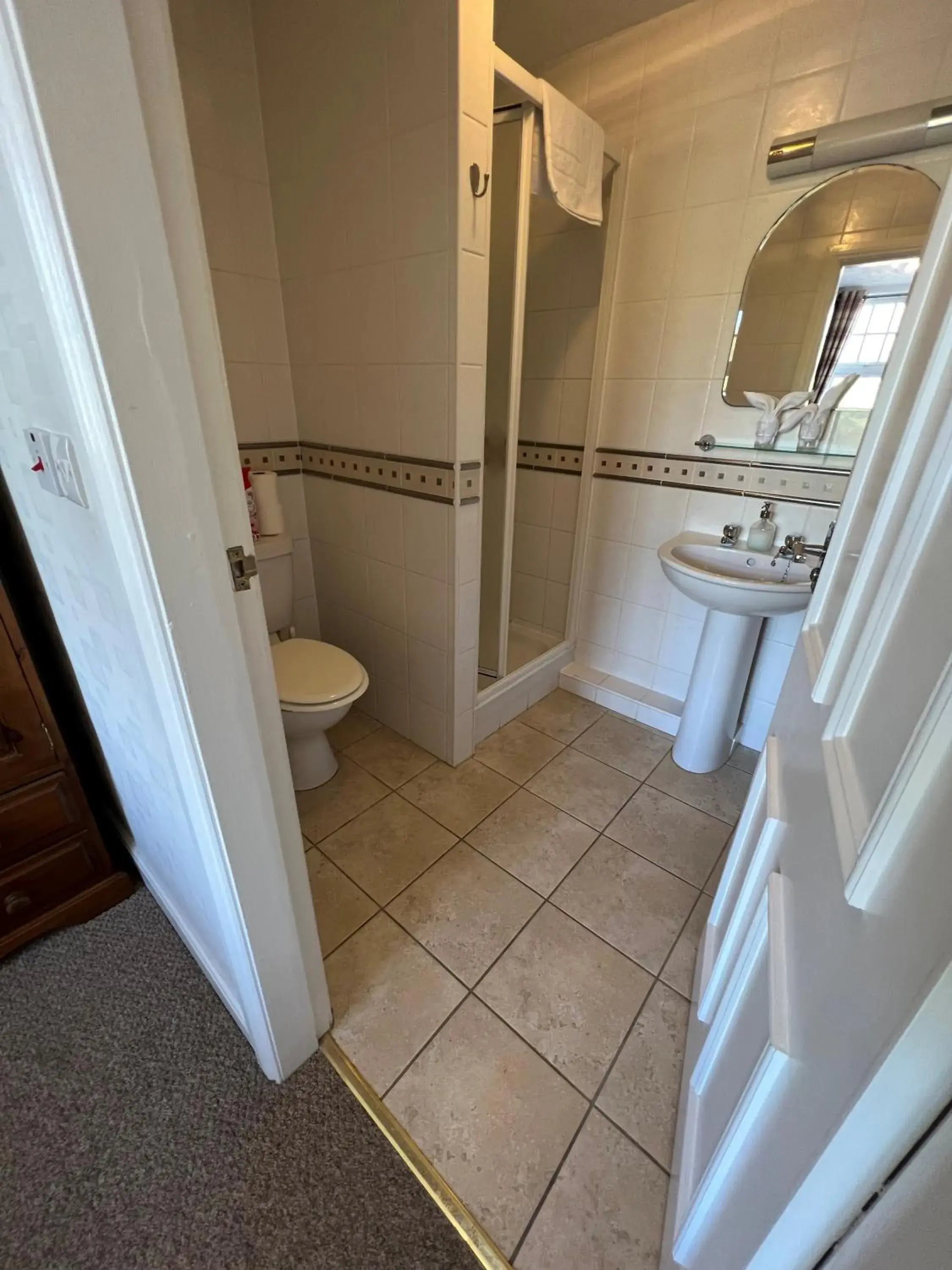 Bathroom in Meadowcroft Guest House