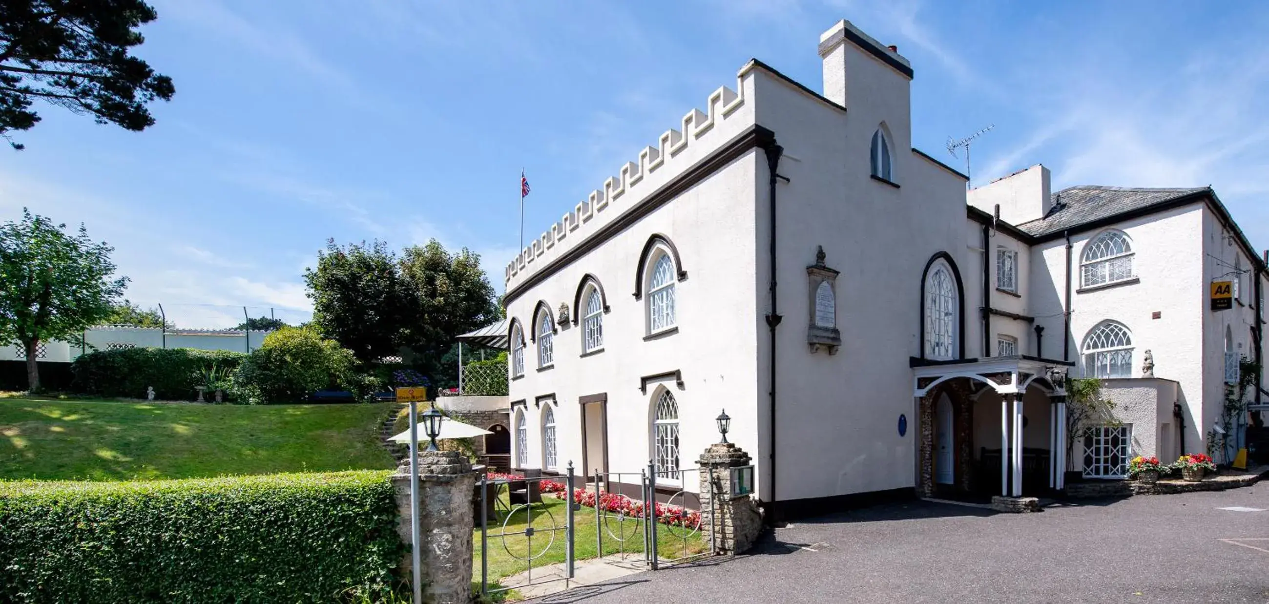 Property Building in Royal Glen Hotel