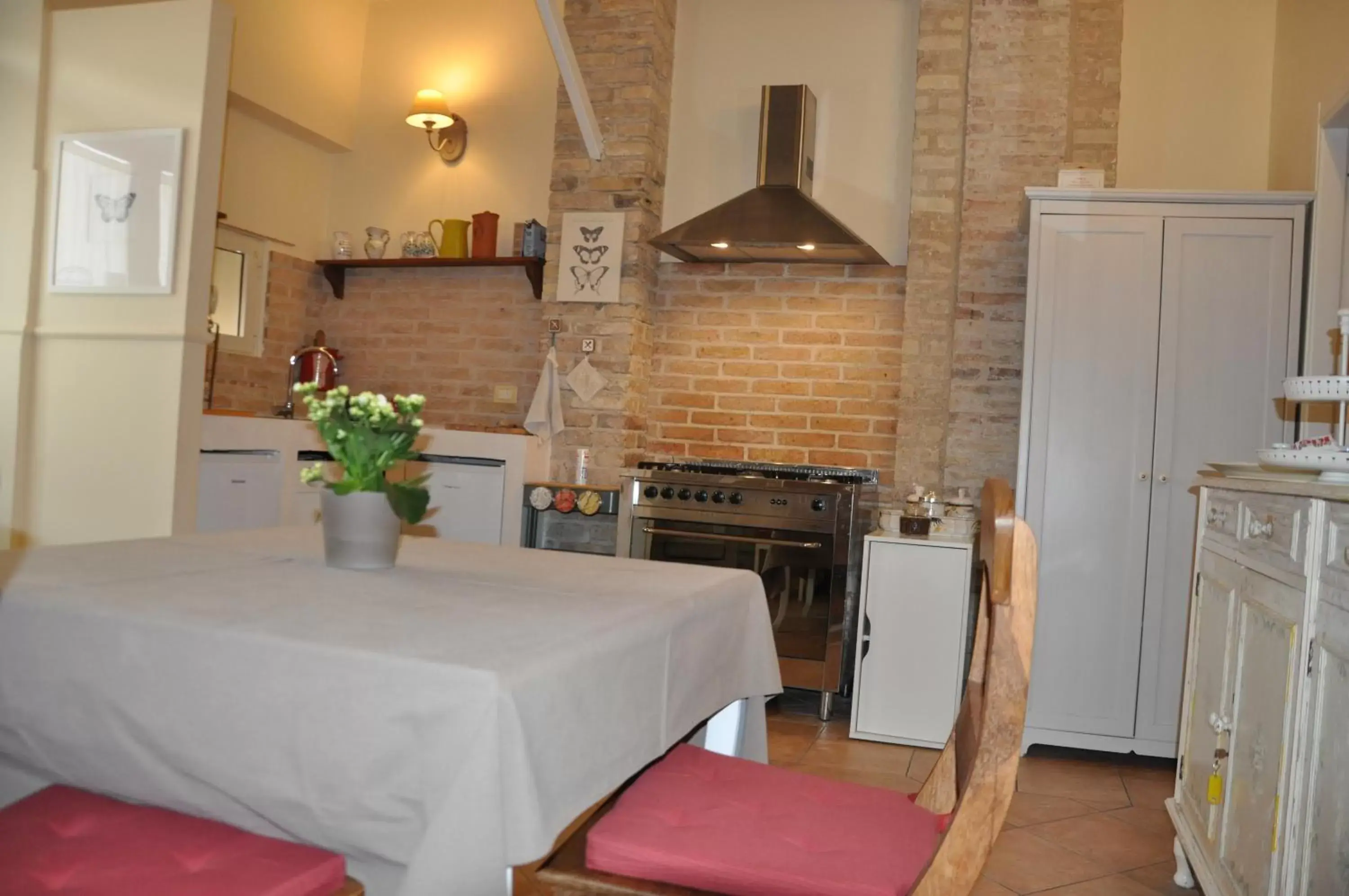Kitchen/Kitchenette in BED AND BREAKFAST PIAZZA MERCATO
