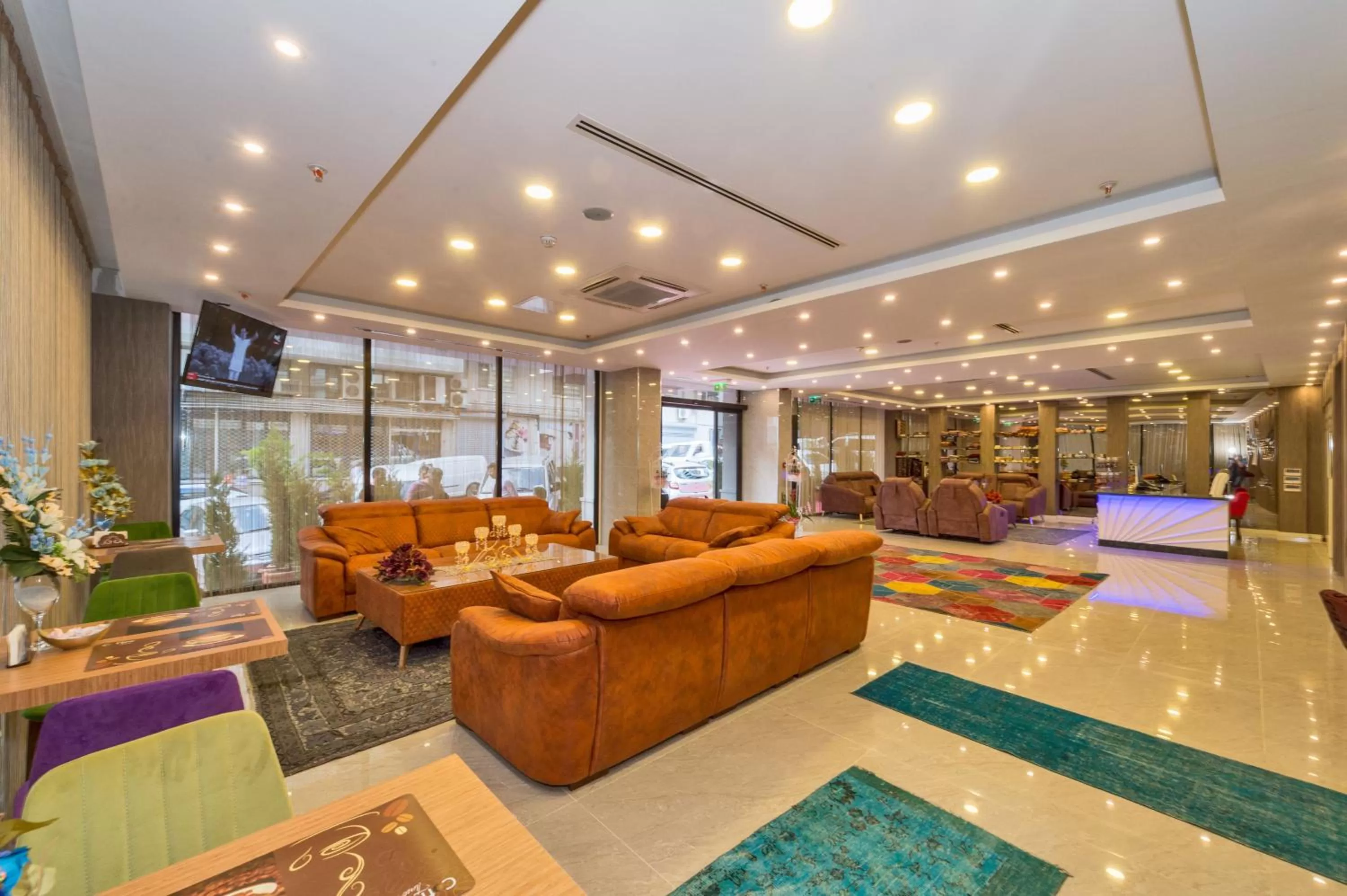 TV and multimedia in Grand Palace Hotel