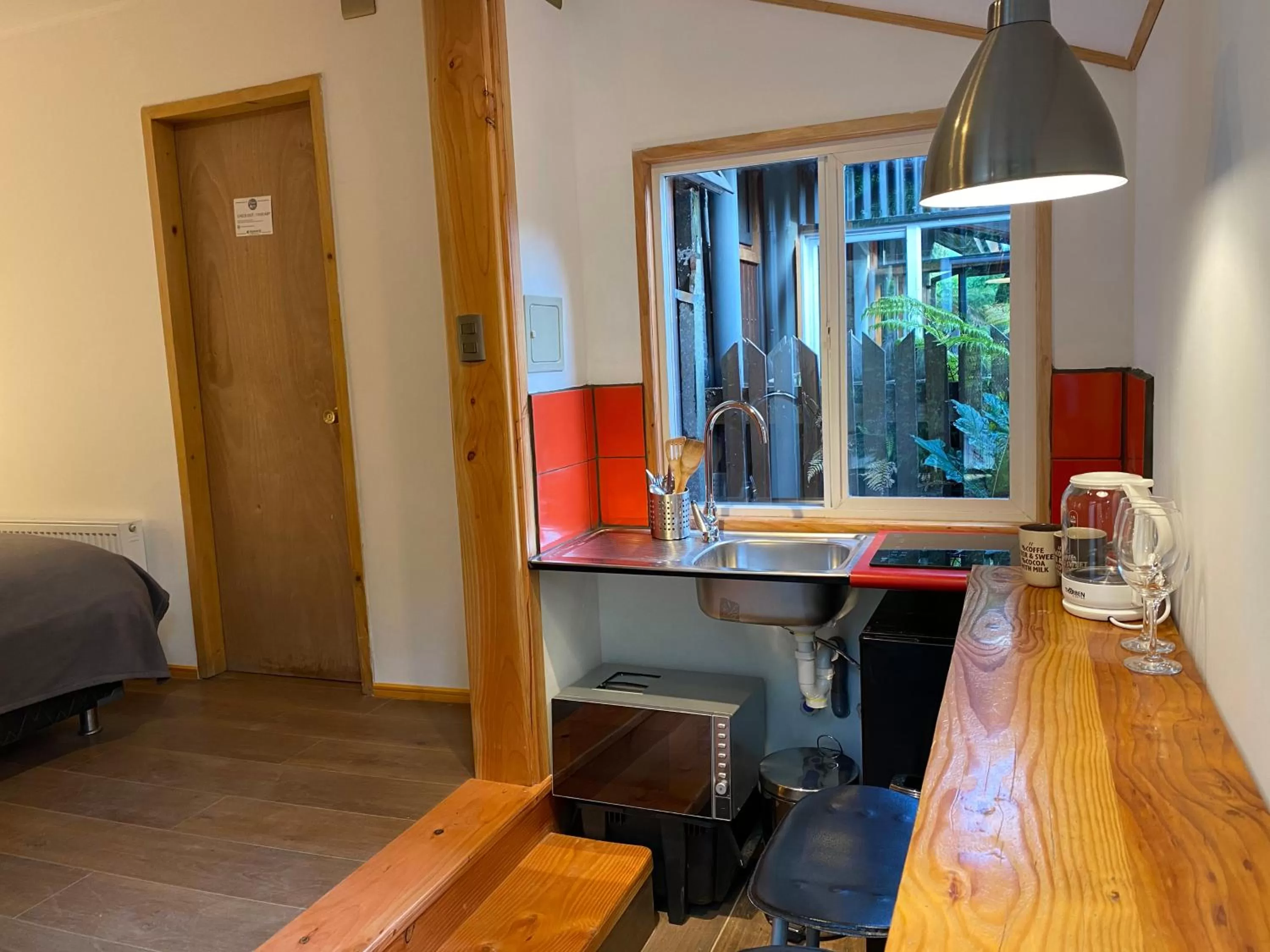 Kitchen or kitchenette, Kitchen/Kitchenette in French Andes Apart Hostel