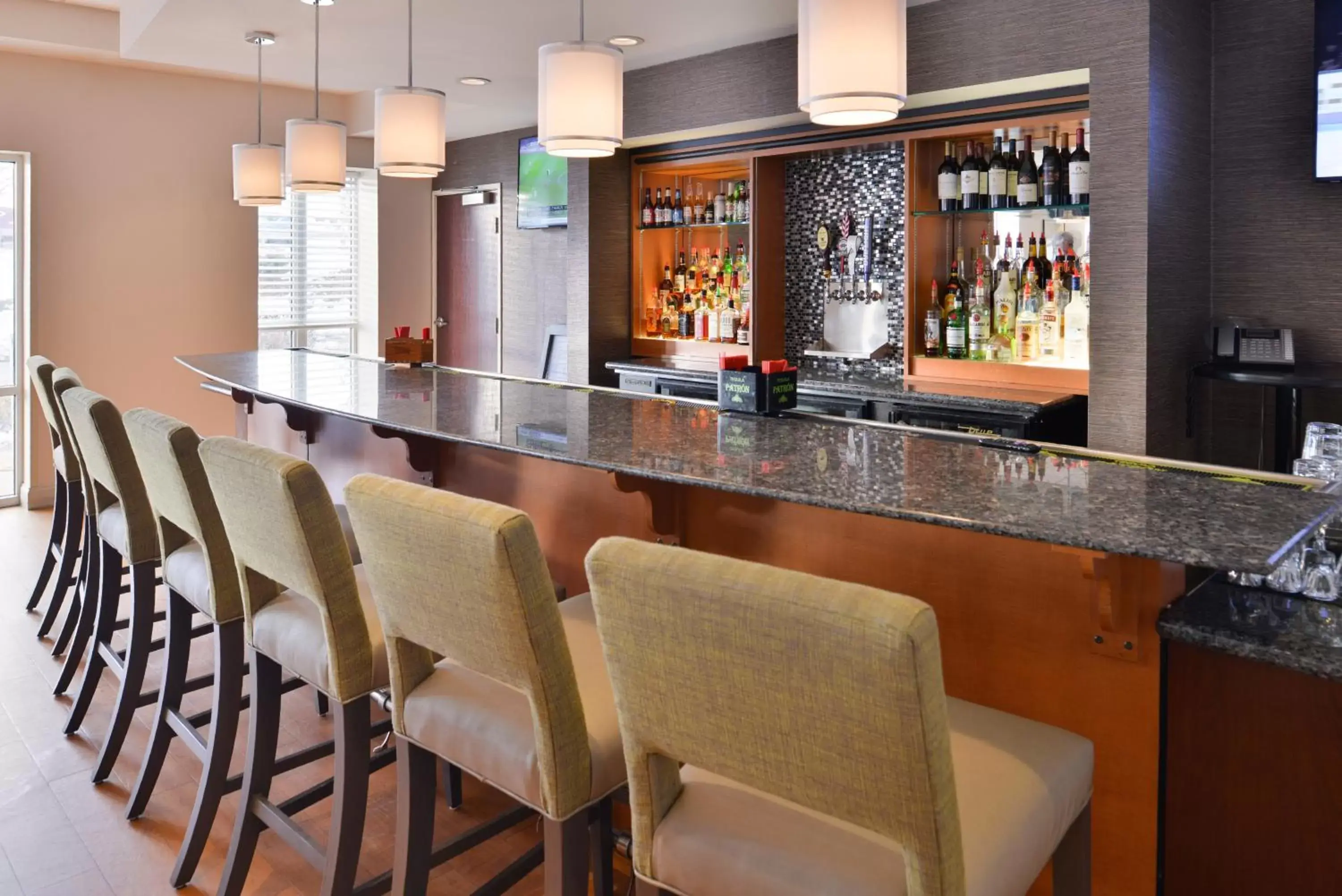 Lounge or bar, Lounge/Bar in Holiday Inn Hotel & Suites Rochester - Marketplace, an IHG Hotel