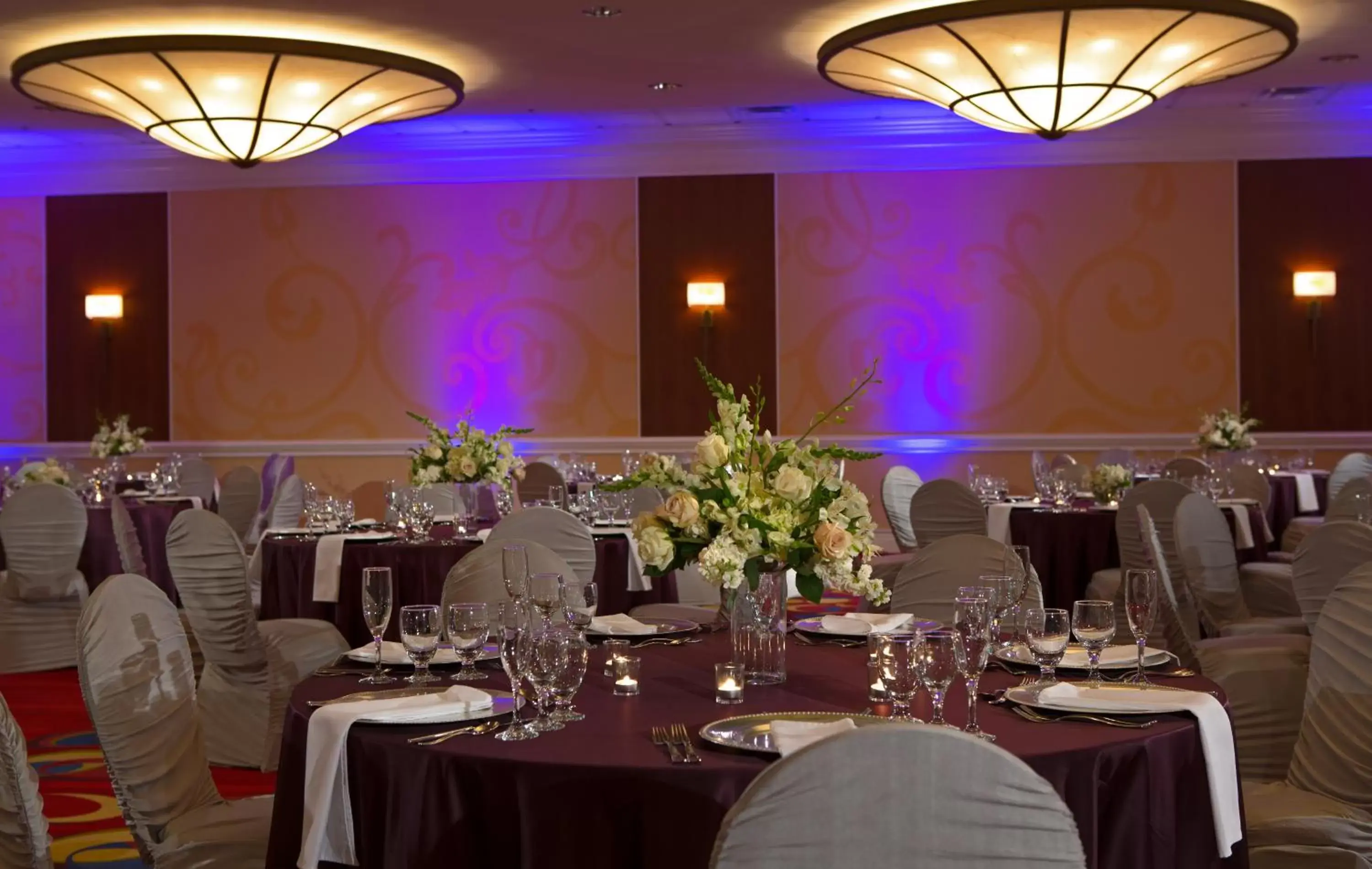 Restaurant/places to eat in Wyndham Cleveland Airport Restaurant/places to eat in Wyndham Cleveland Airport