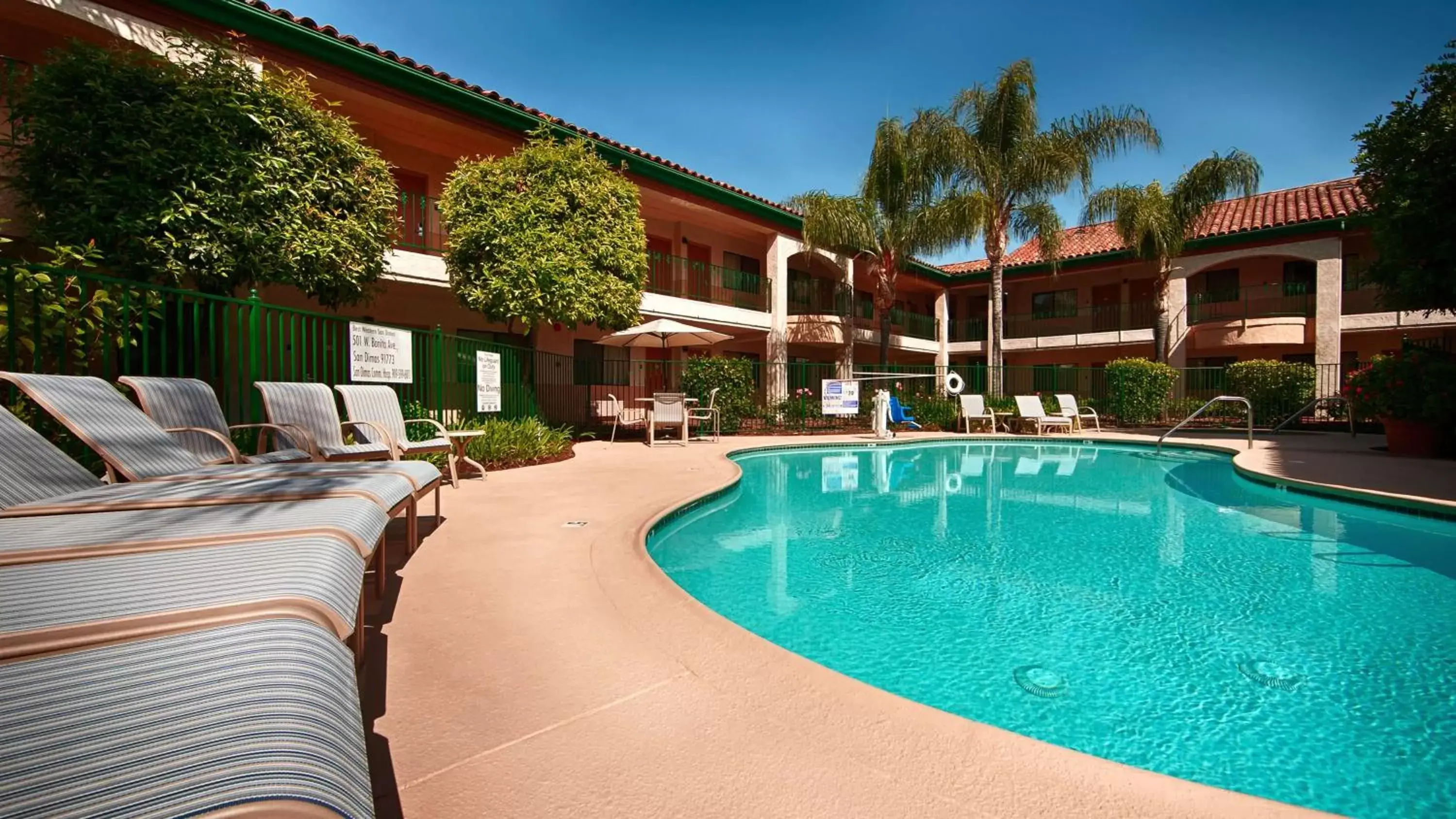 On site, Swimming Pool in Best Western San Dimas Hotel & Suites