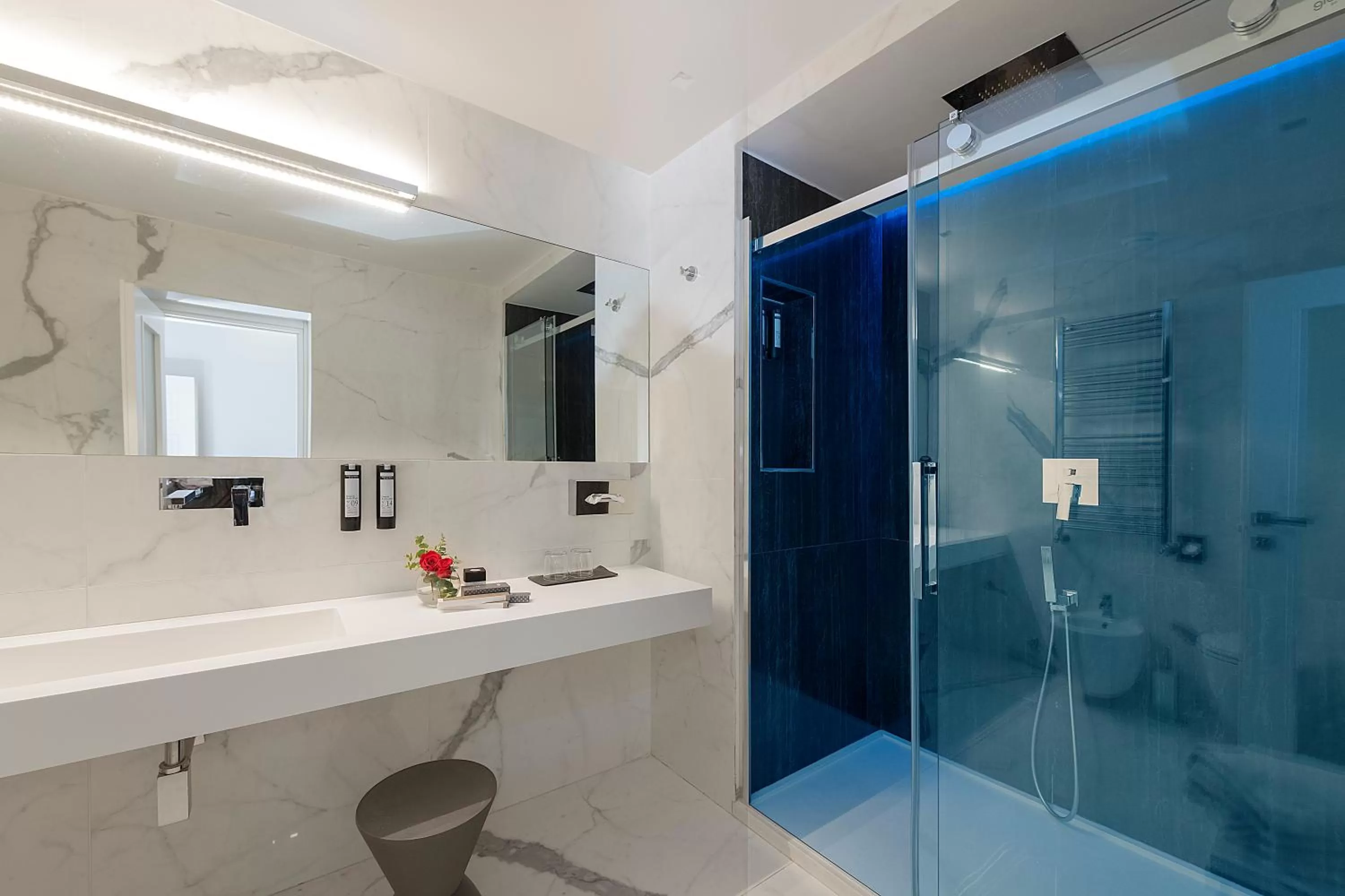 Shower in Argentina Residenza Style Hotel