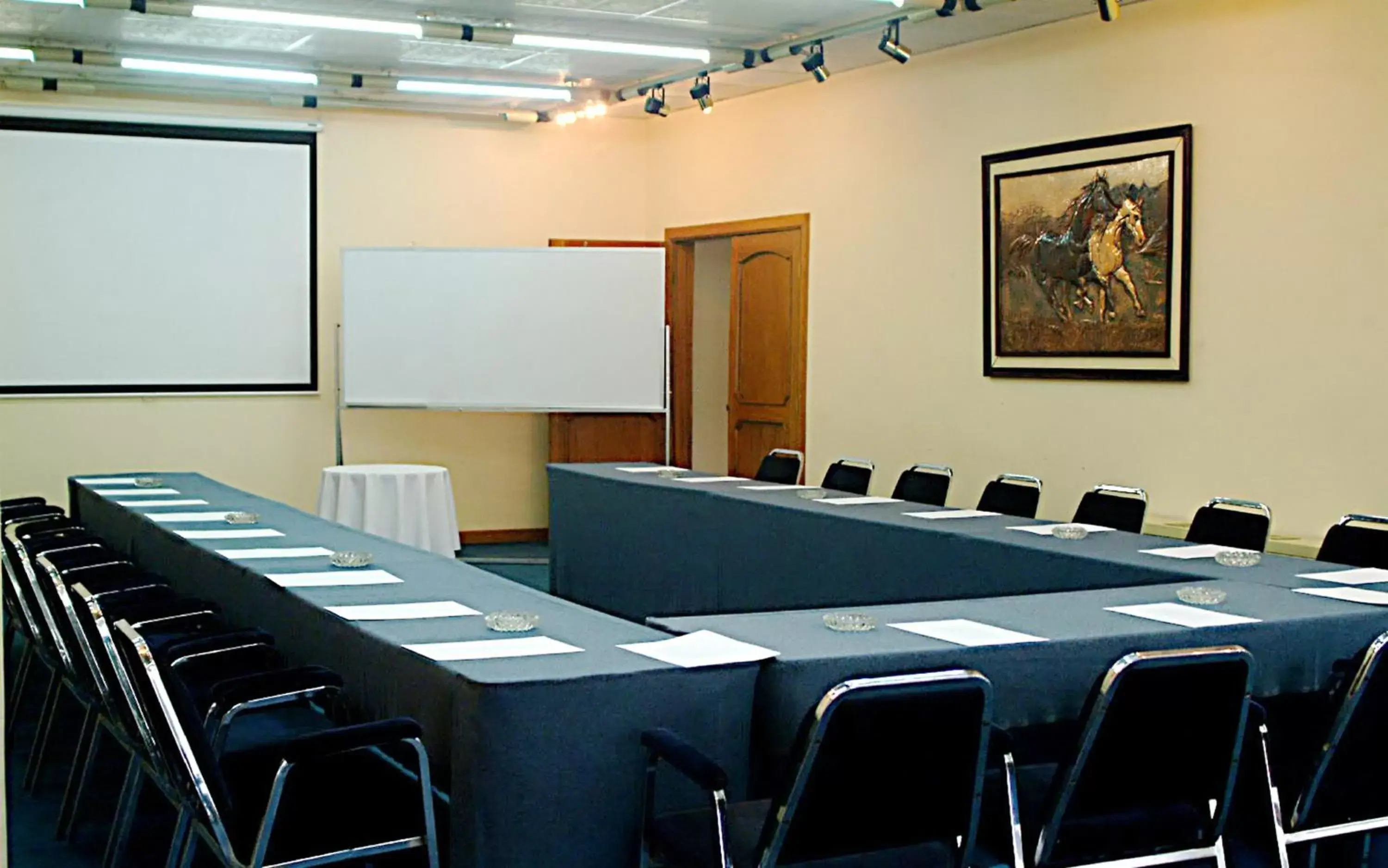 Business facilities in Hotel Presidente