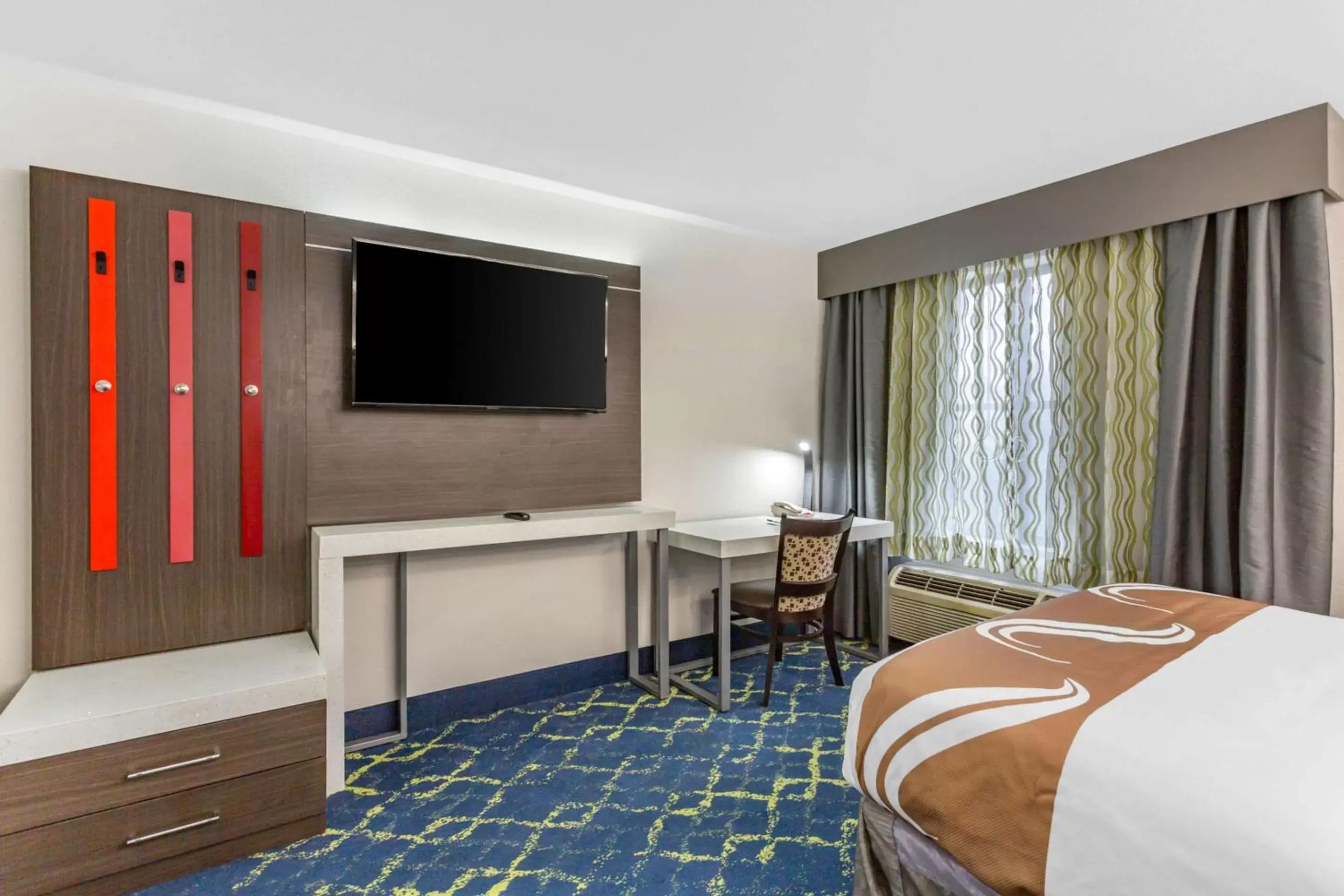 Photo of the whole room, Bed in Quality Inn Murfreesboro-University Area Photo of the whole room, Bed in Quality Inn Murfreesboro-University Area