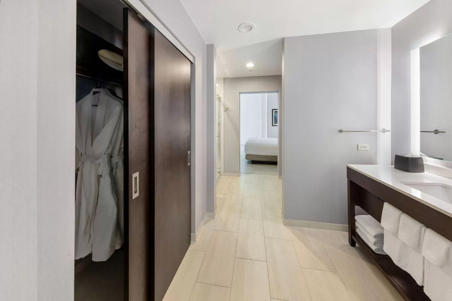 Bathroom, Bed in Hyatt Place West Palm Beach