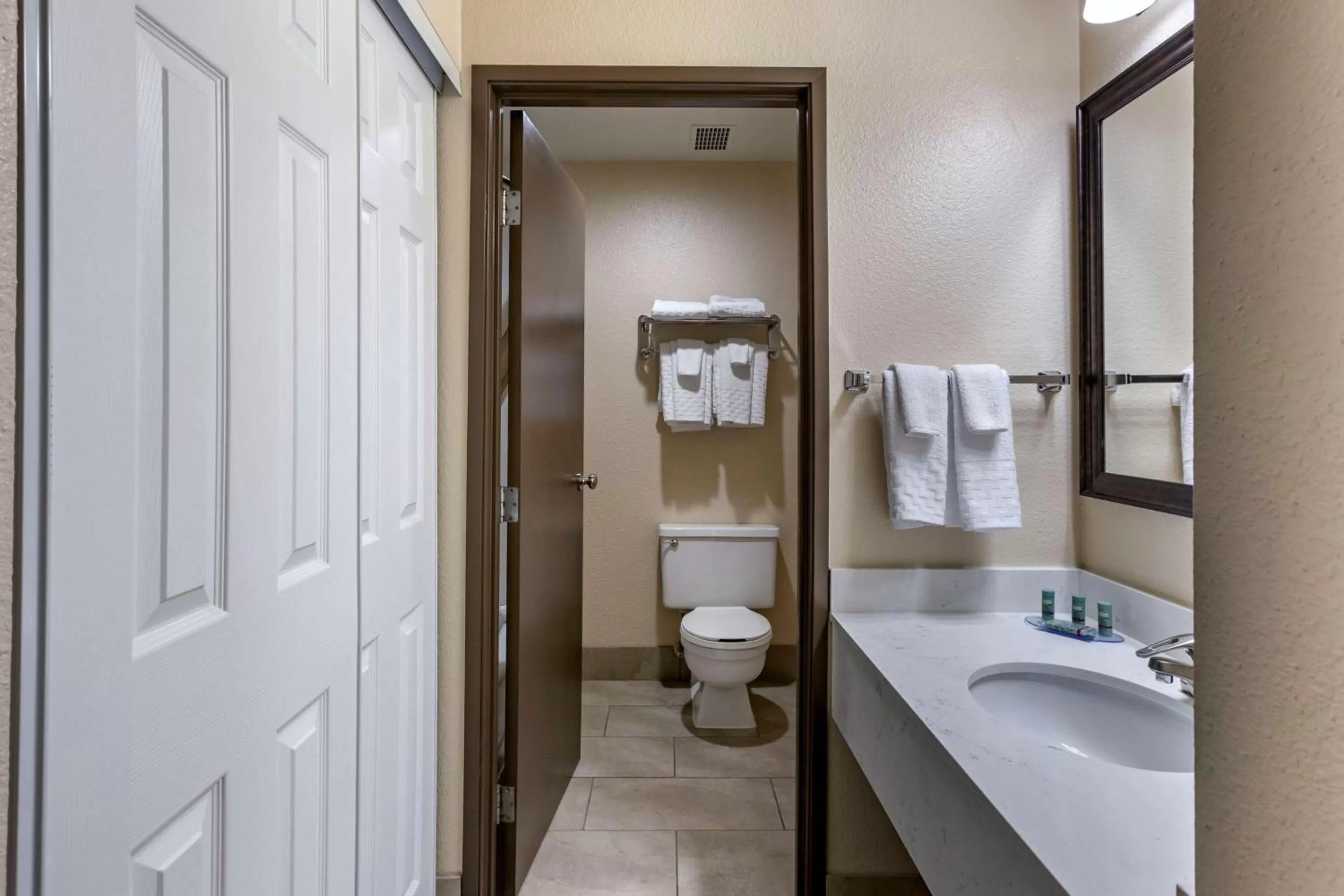 Bathroom in Best Western Sunridge Inn & Conference Center