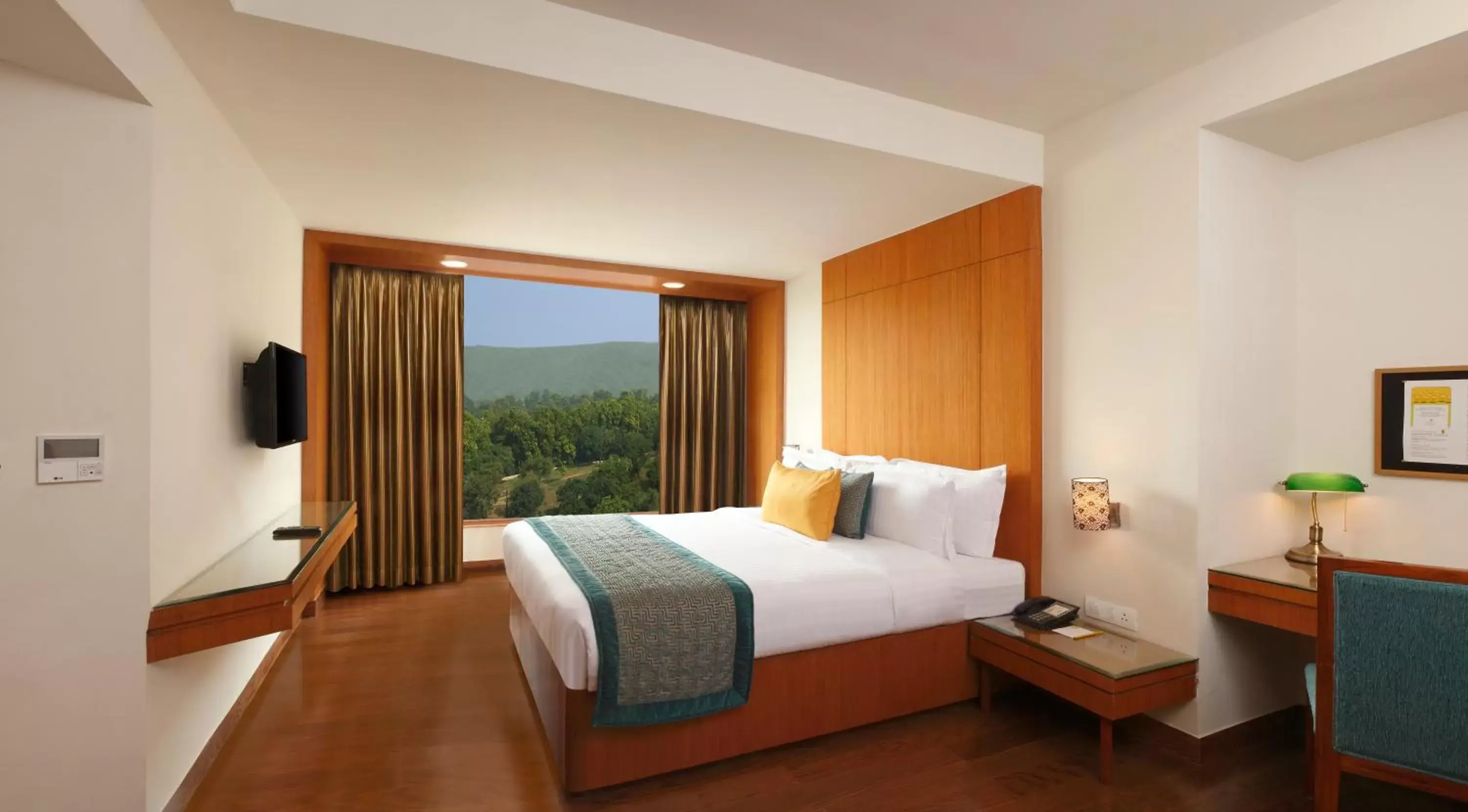 Bedroom in Lemon Tree Hotel, Dehradun