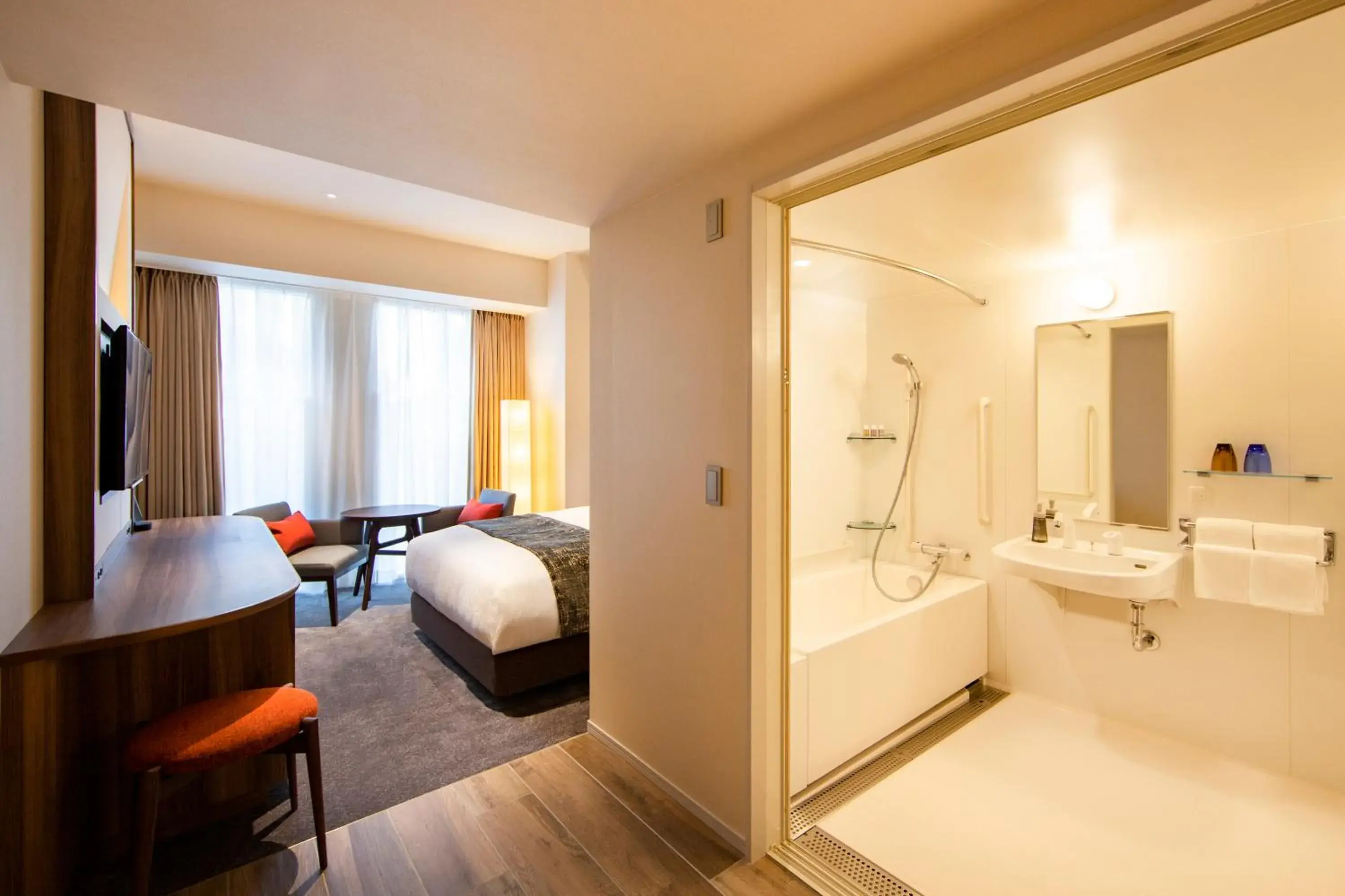 Photo of the whole room, Bathroom in karaksa hotel premier Tokyo Ginza
