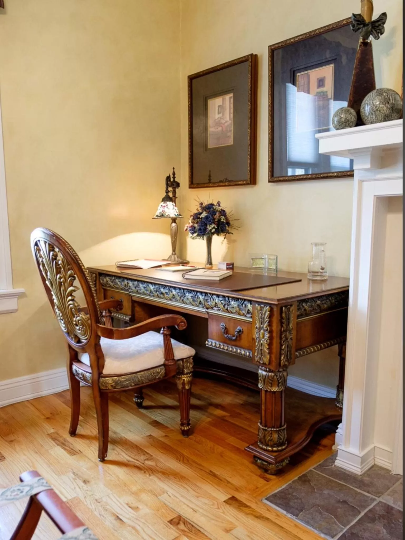 TV/Entertainment Center in Gaslight Bed & Breakfast