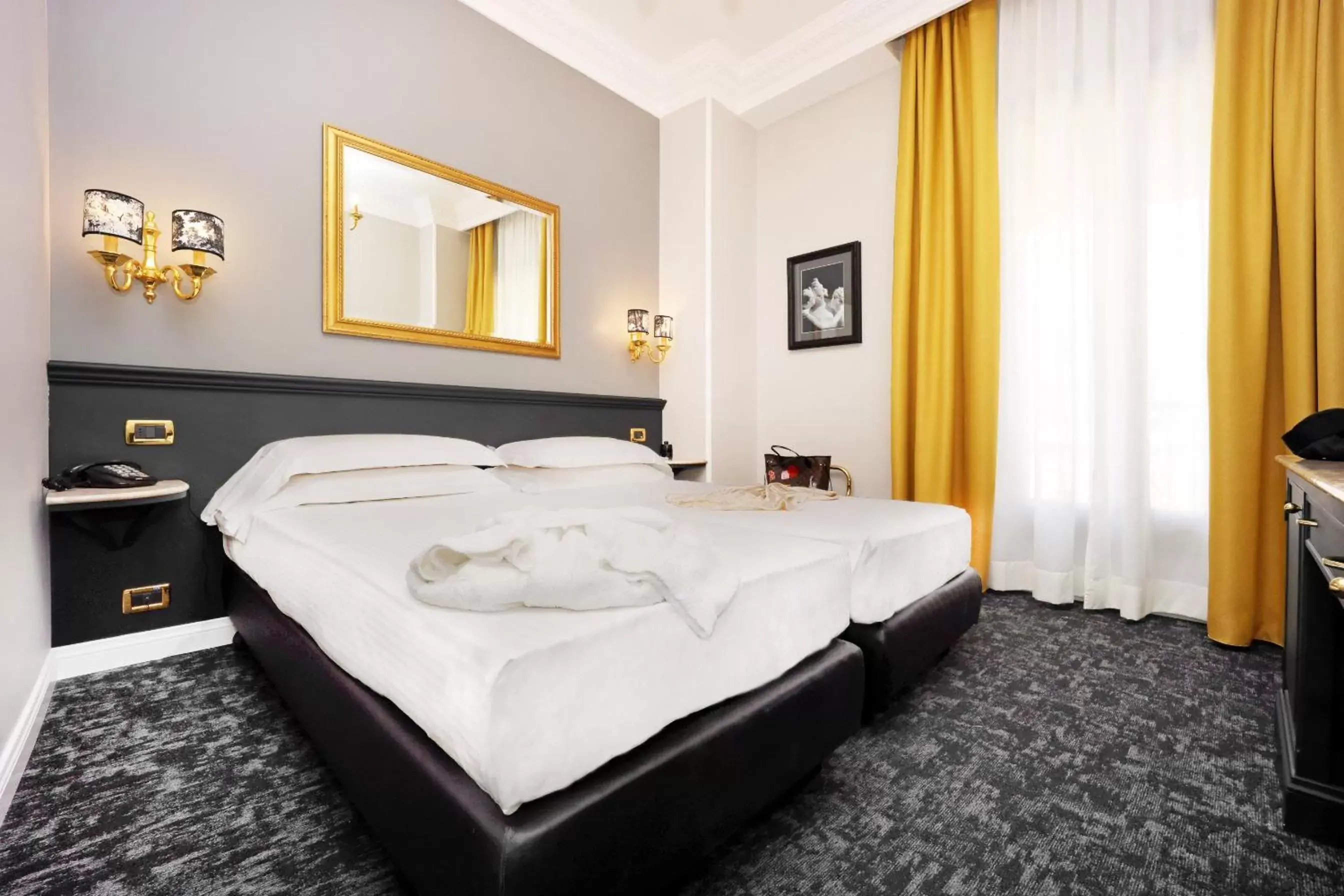 Bedroom, Bed in Hotel Barberini