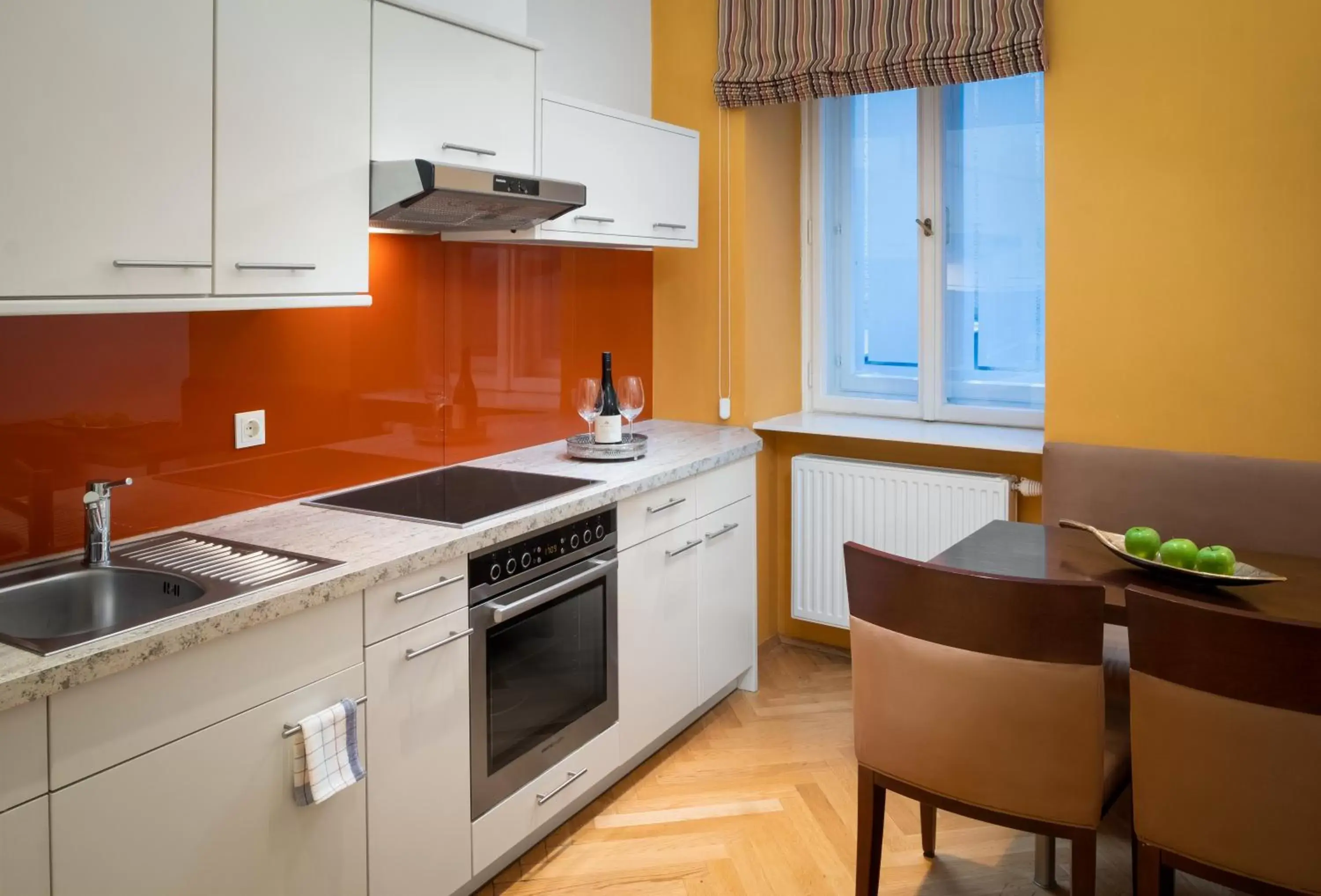 Kitchen or kitchenette, Kitchen/Kitchenette in Appartement-Hotel an der Riemergasse