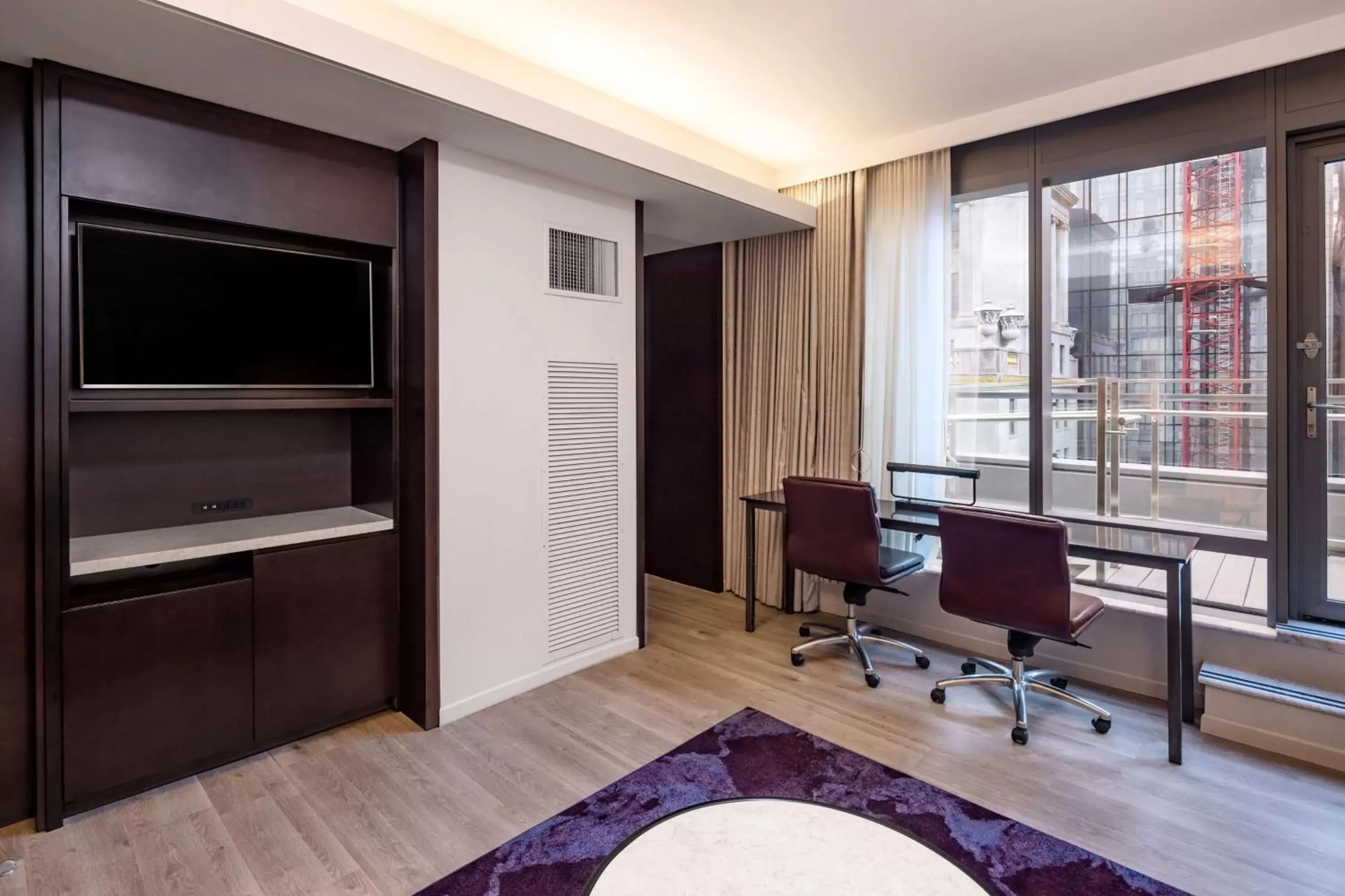 Bedroom, TV/Entertainment Center in Hilton Club West 57th Street New York