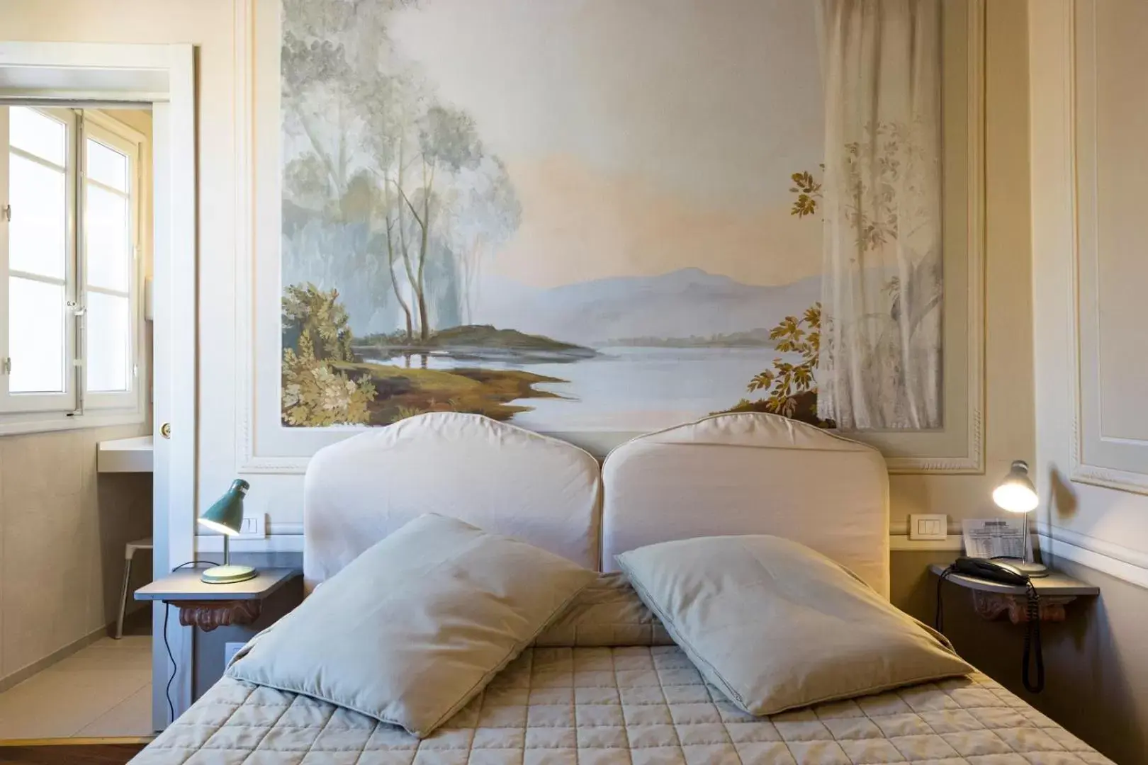 Photo of the whole room, Bed in Hotel Alla Corte degli Angeli