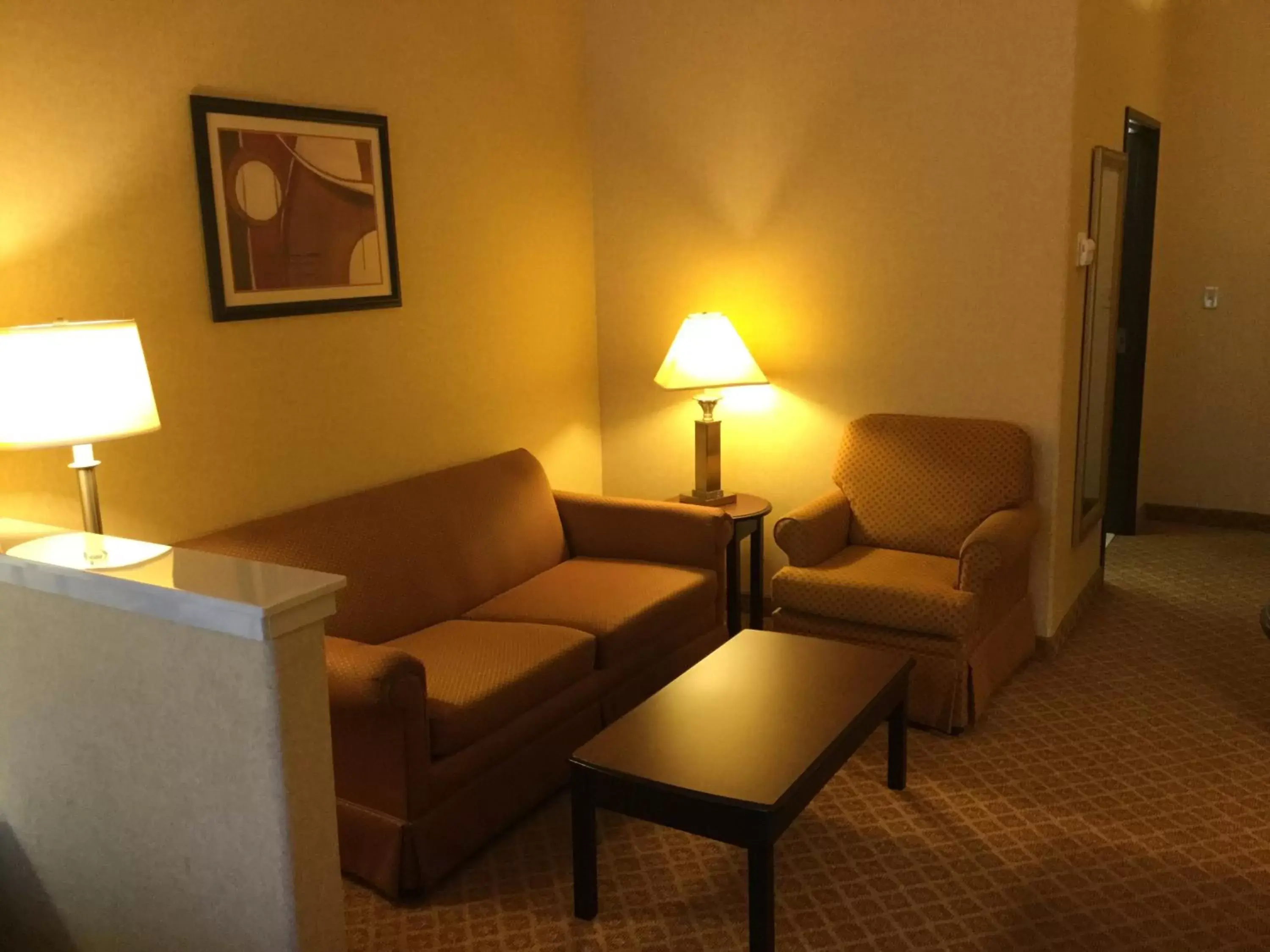 Seating Area in Holiday Inn Express & Suites Longview South I-20, an IHG Hotel