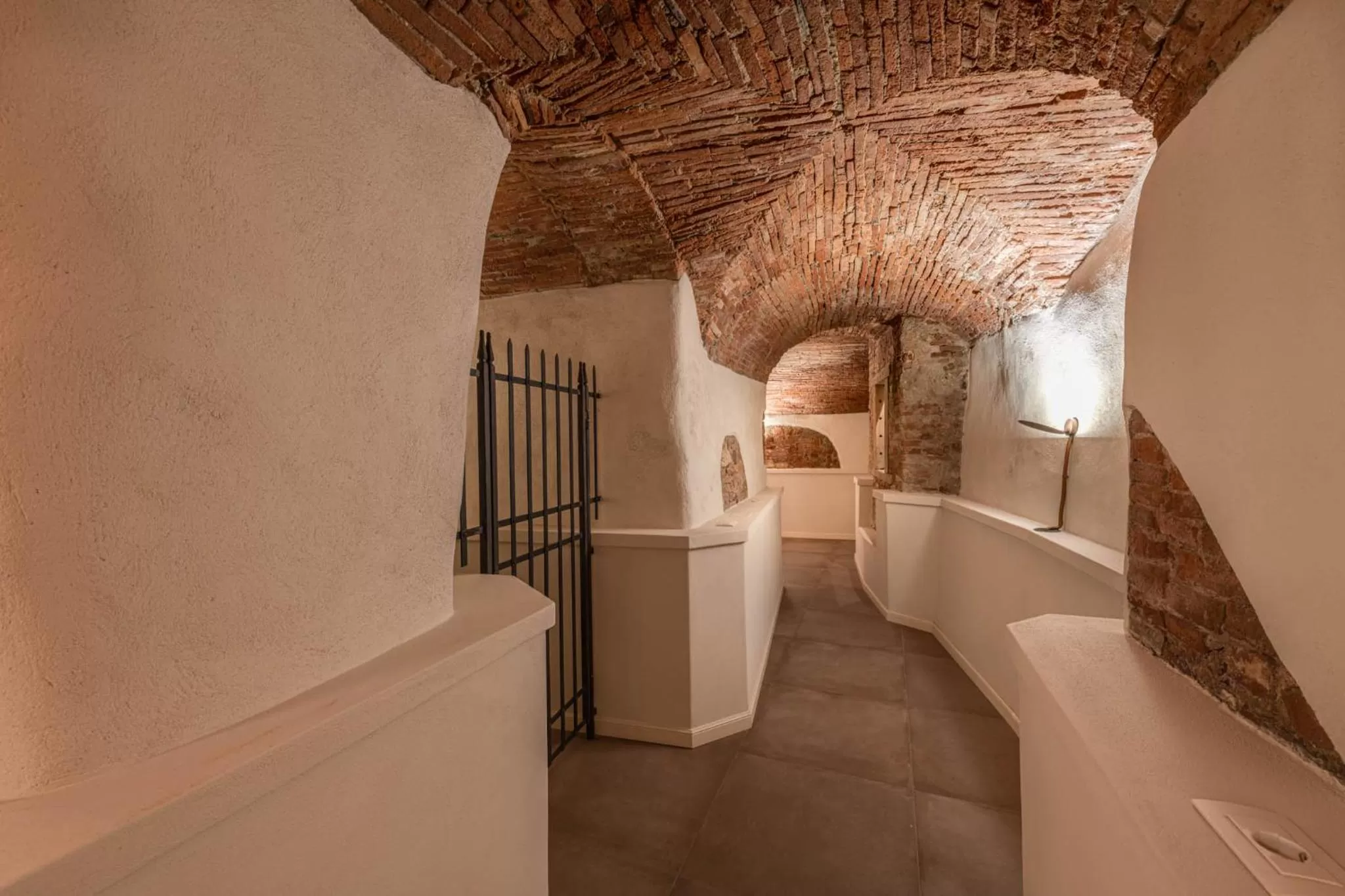 Area and facilities in Palazzo Dipinto