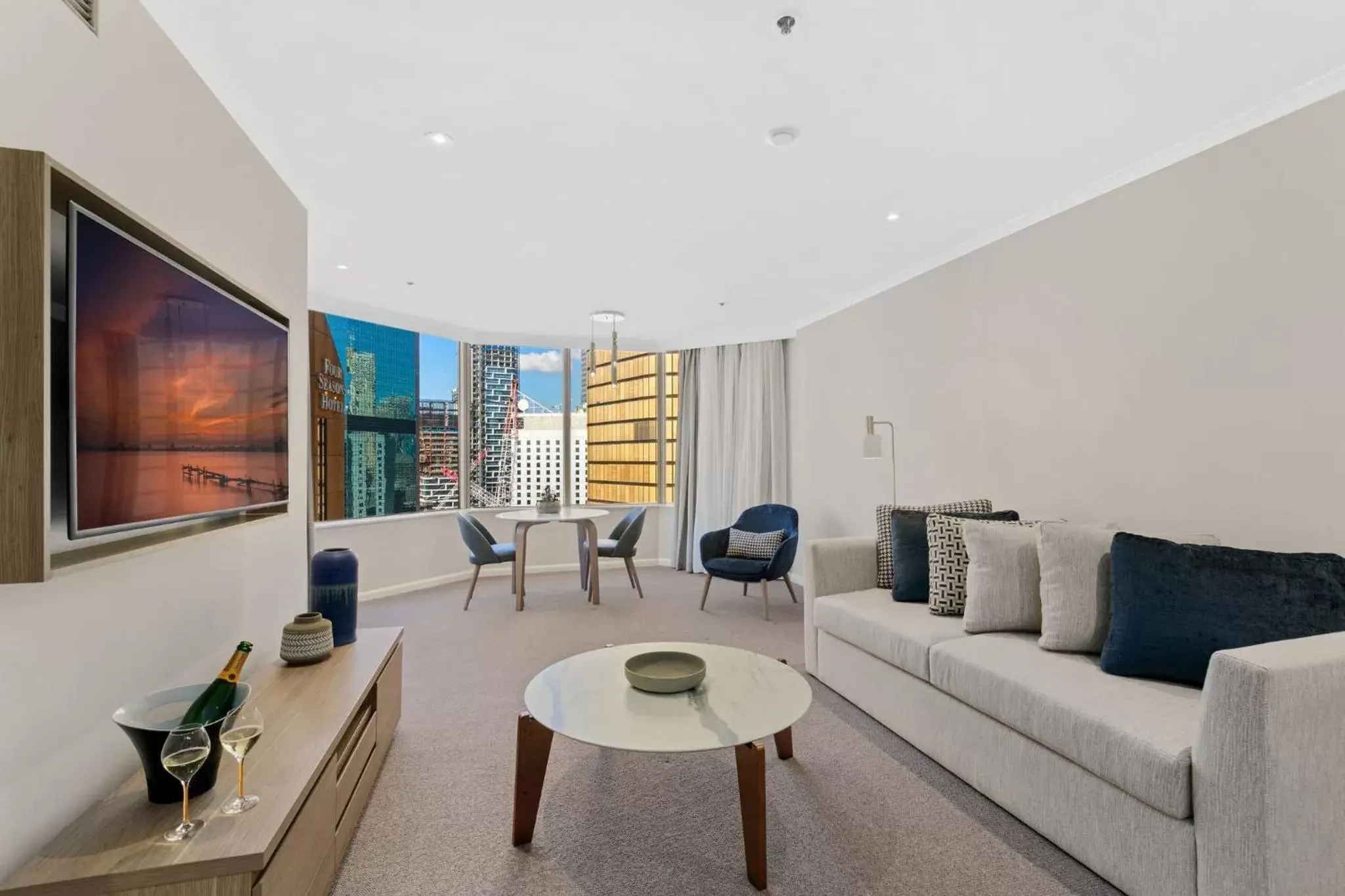 City view, Seating Area in The Sebel Quay West Suites Sydney