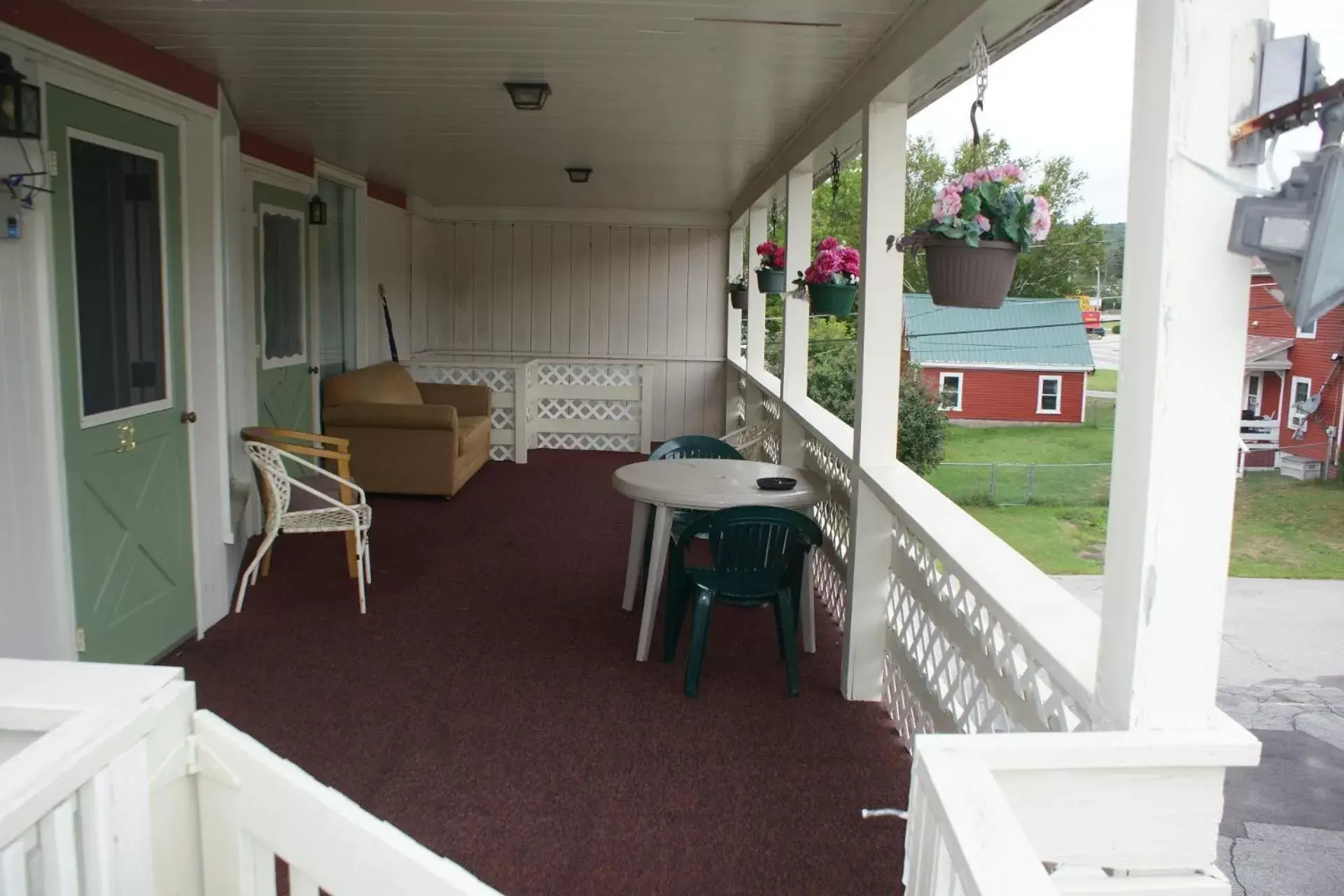 Patio in Northern Peaks Motor Inn