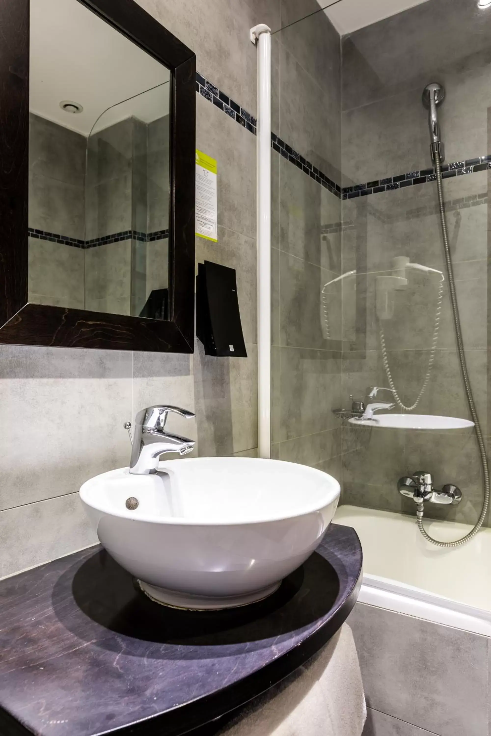 Bathroom in Hotel De Suède