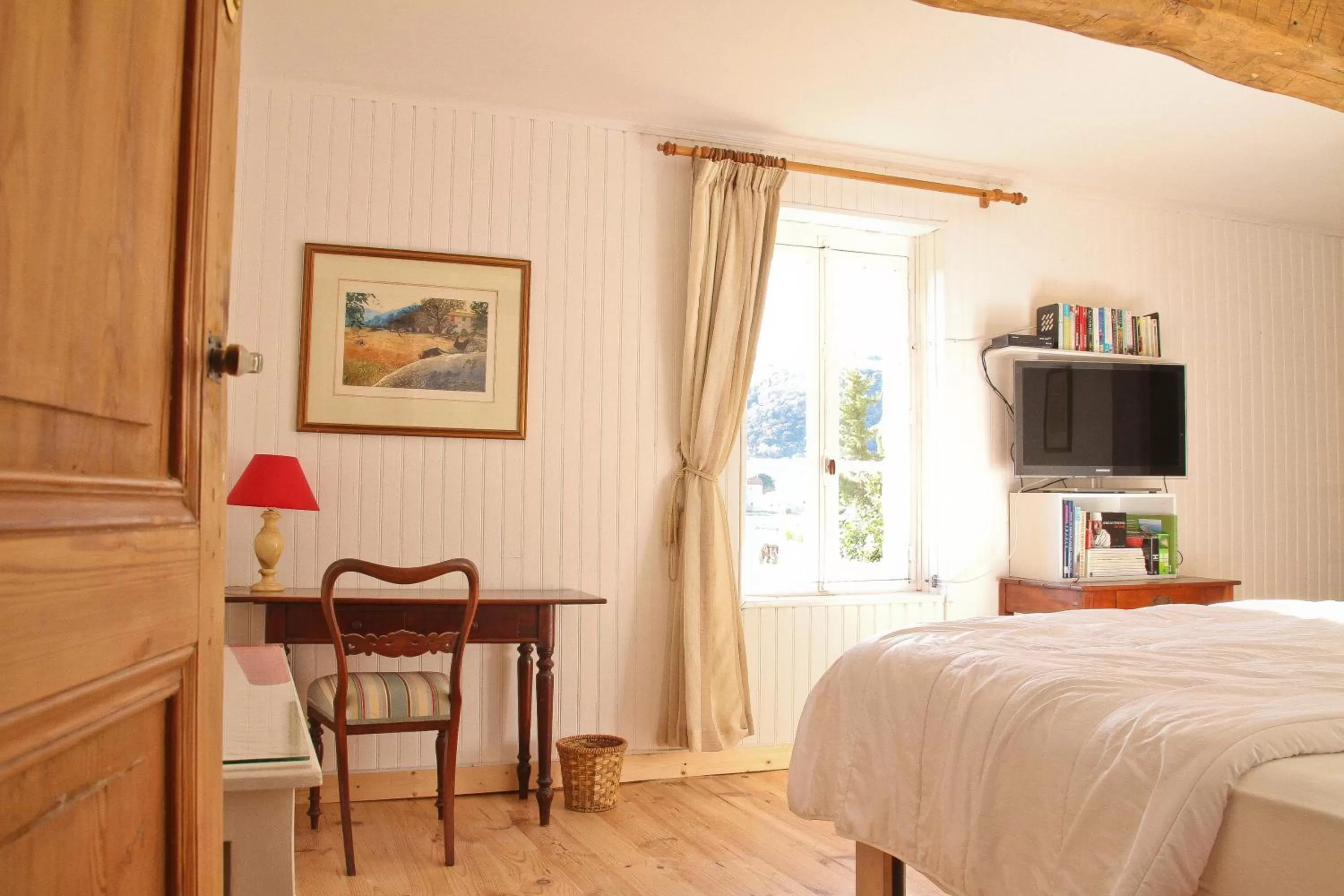 Bedroom, TV/Entertainment Center in Mas St. Joseph