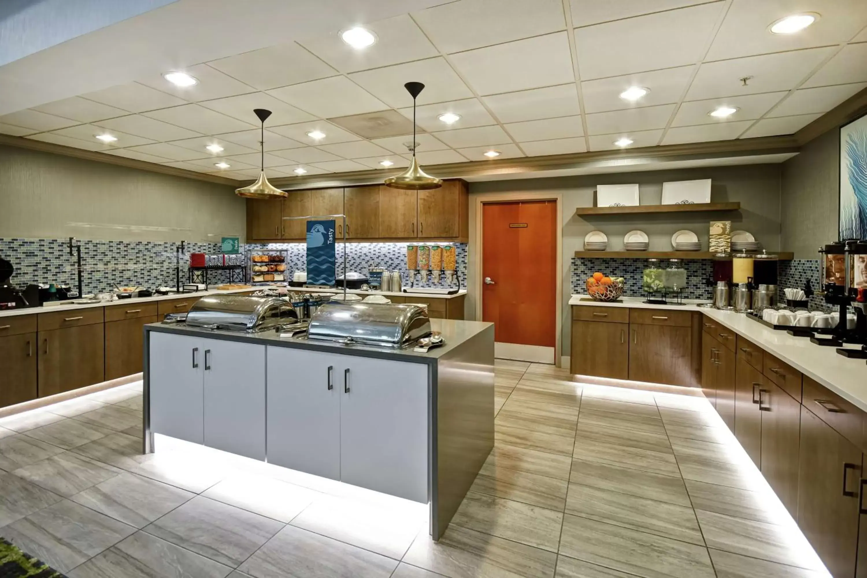 Breakfast, Kitchen/Kitchenette in Homewood Suites by Hilton Ocala at Heath Brook