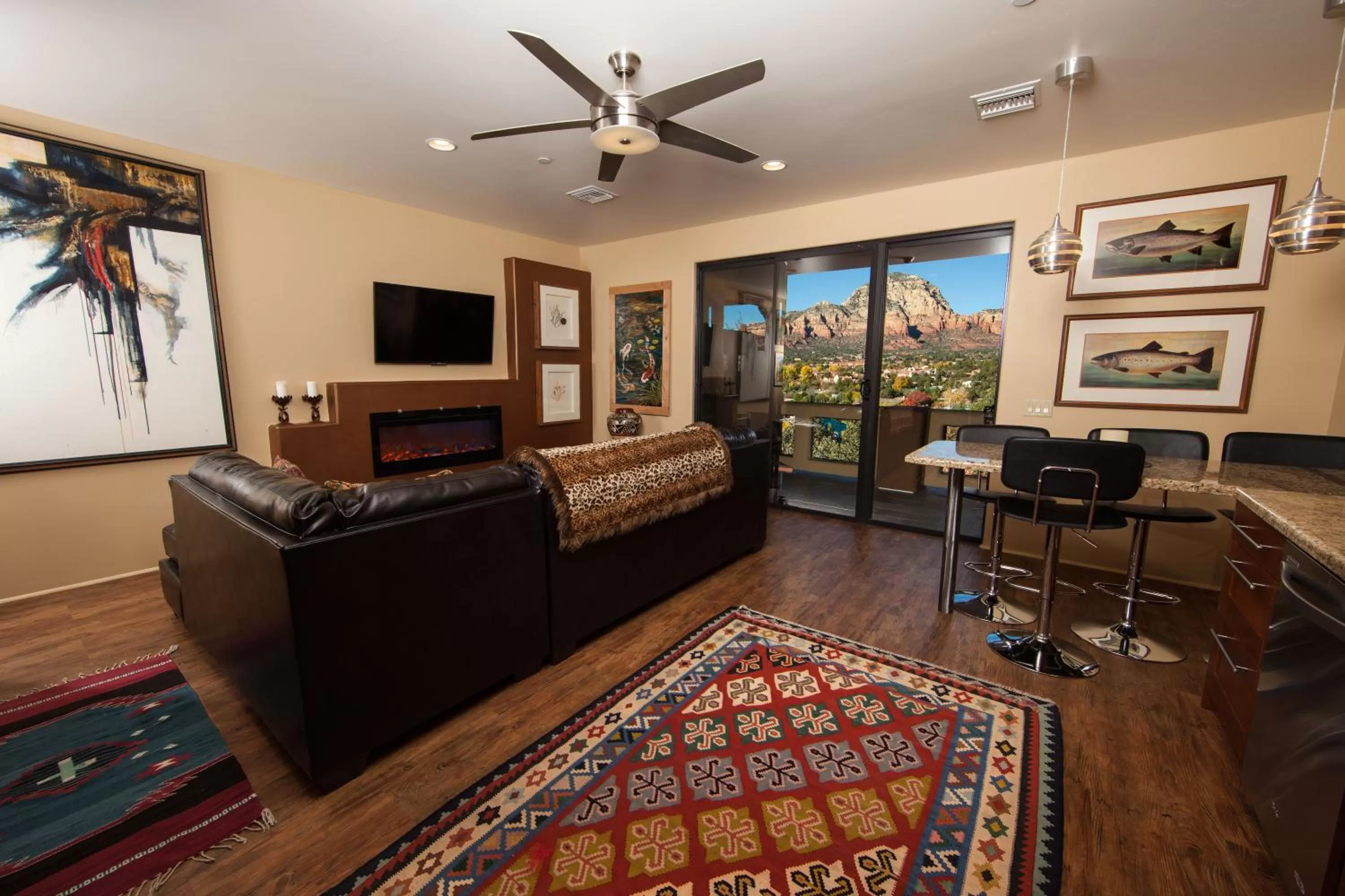 Communal lounge/ TV room in A Sunset Chateau