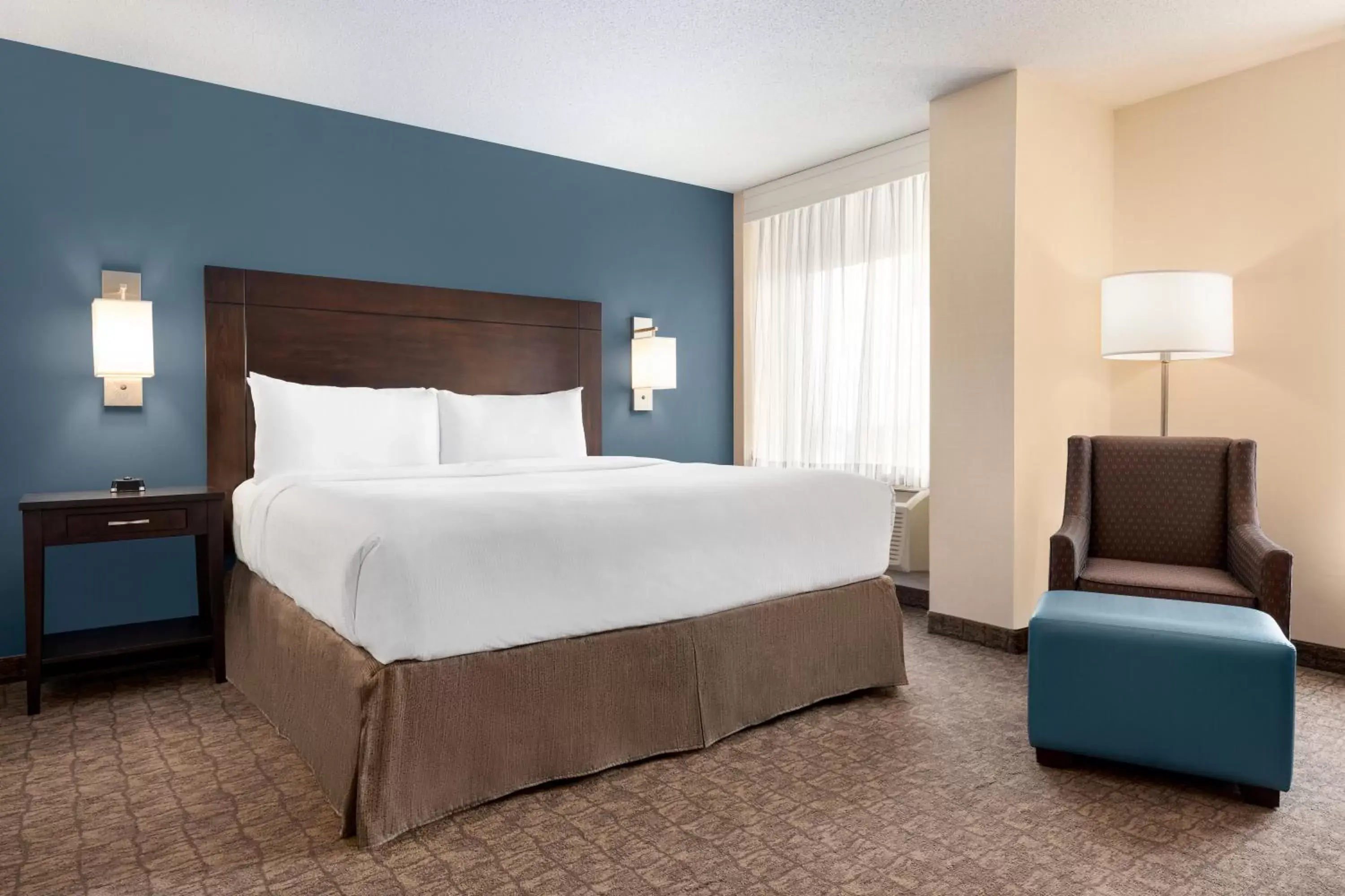 Bed in Wyndham Garden Niagara Falls Fallsview