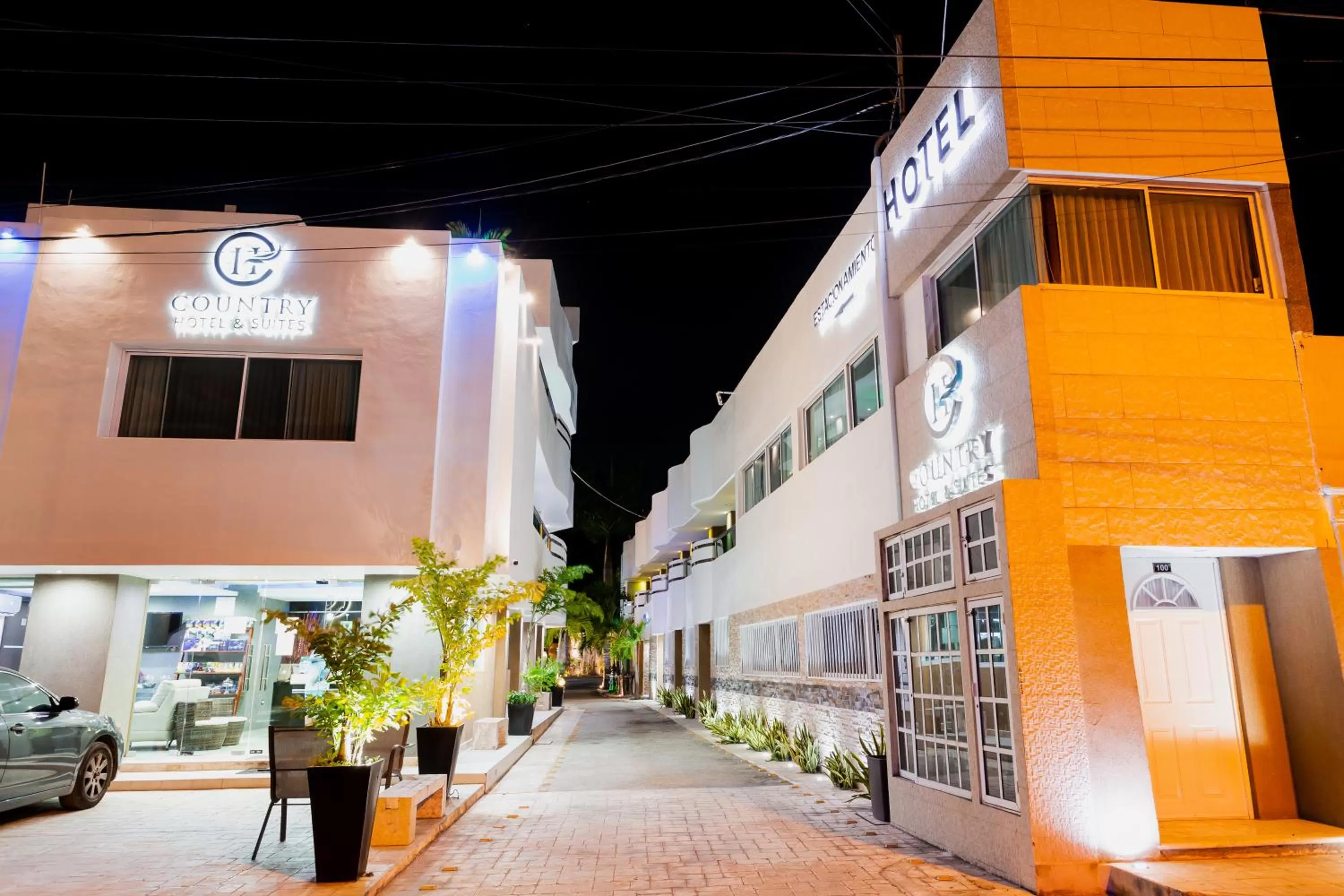 Hotel & Suites Country Valladolid