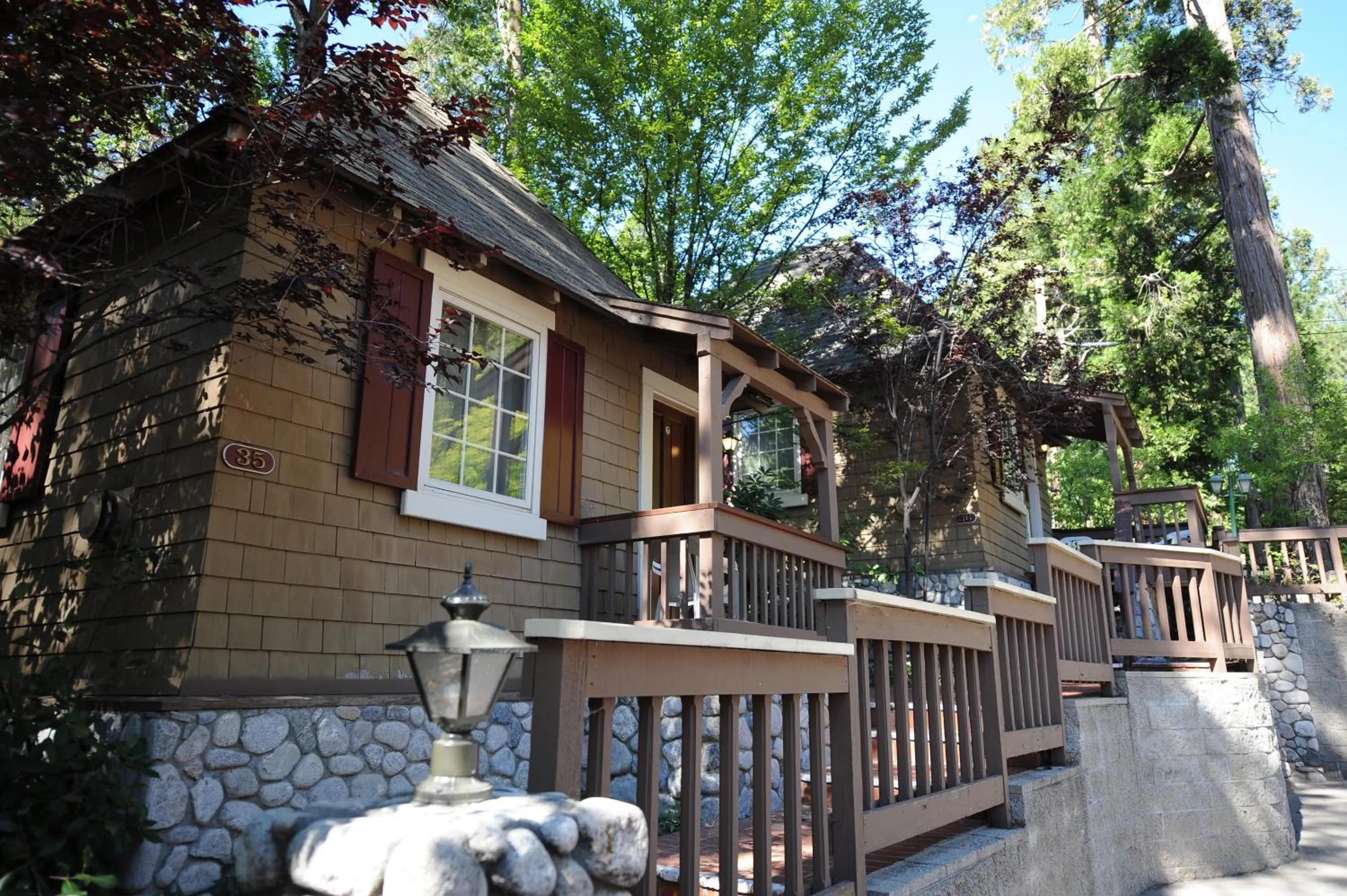 Property building in Saddleback Inn at Lake Arrowhead