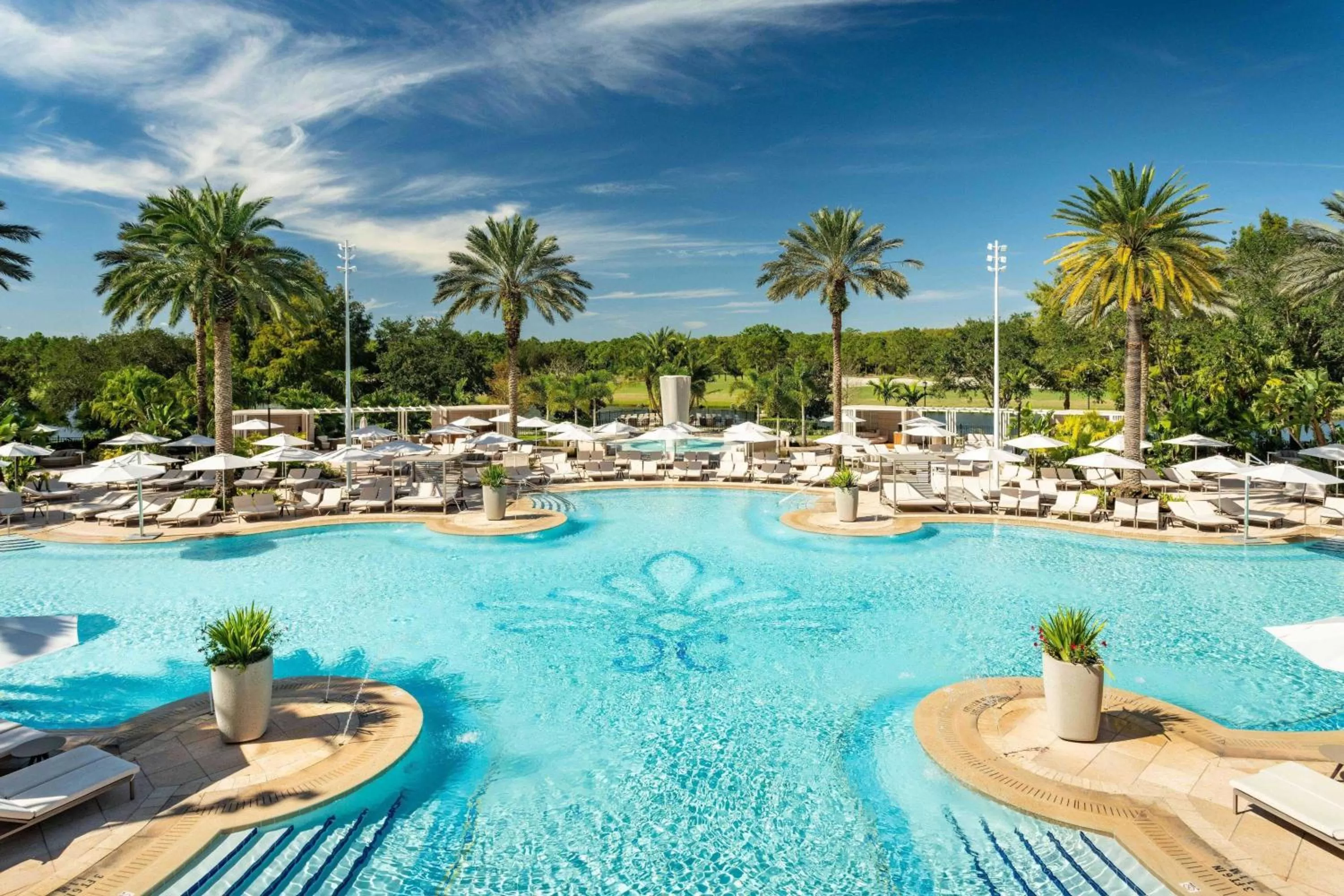 Swimming pool in The Ritz-Carlton Orlando, Grande Lakes